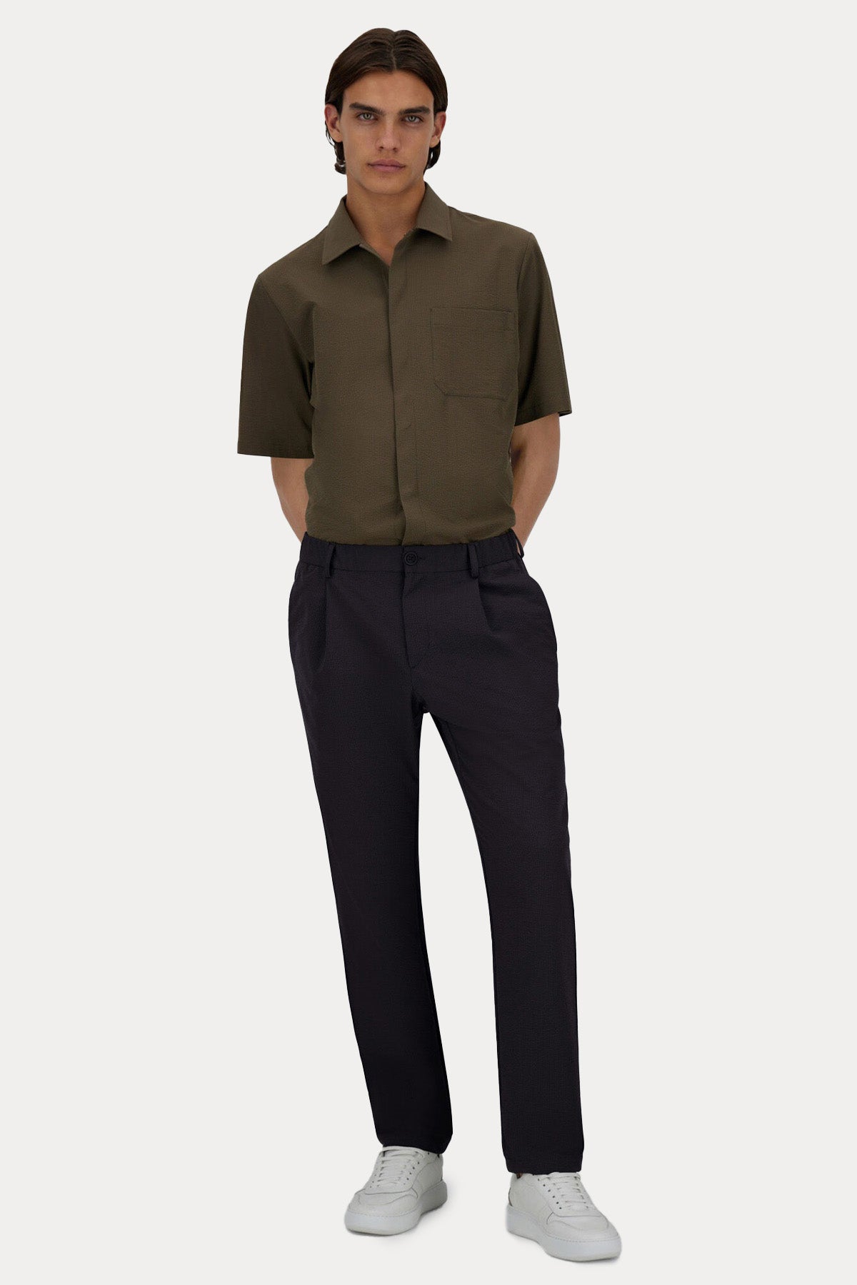 Herno Regular Fit Dokulu Kumaş Tek Pile Beli Lastikli Pantolon