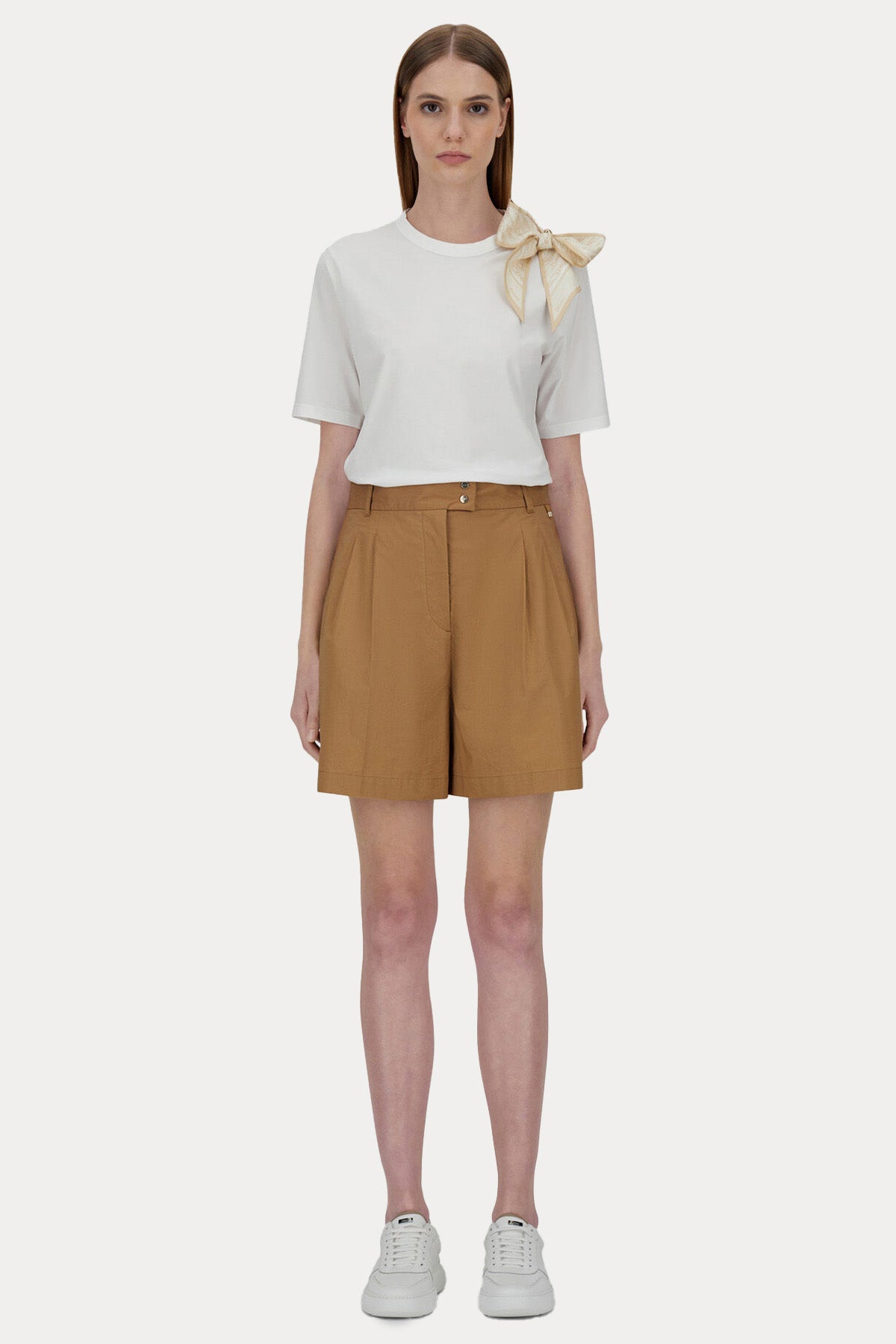 Herno Relaxed Fit Yüksek Bel Yandan Cepli Pileli Şort