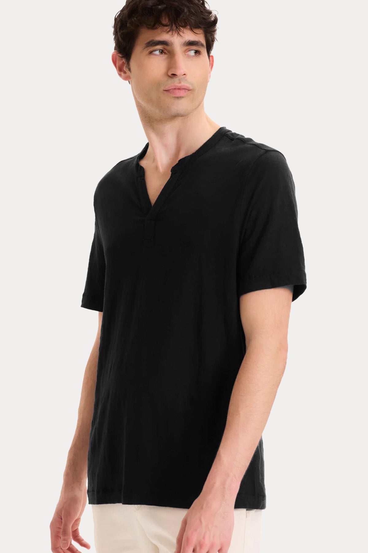 Majestic Relaxed Fit Hakim V Yaka Streç Keten T-shirt