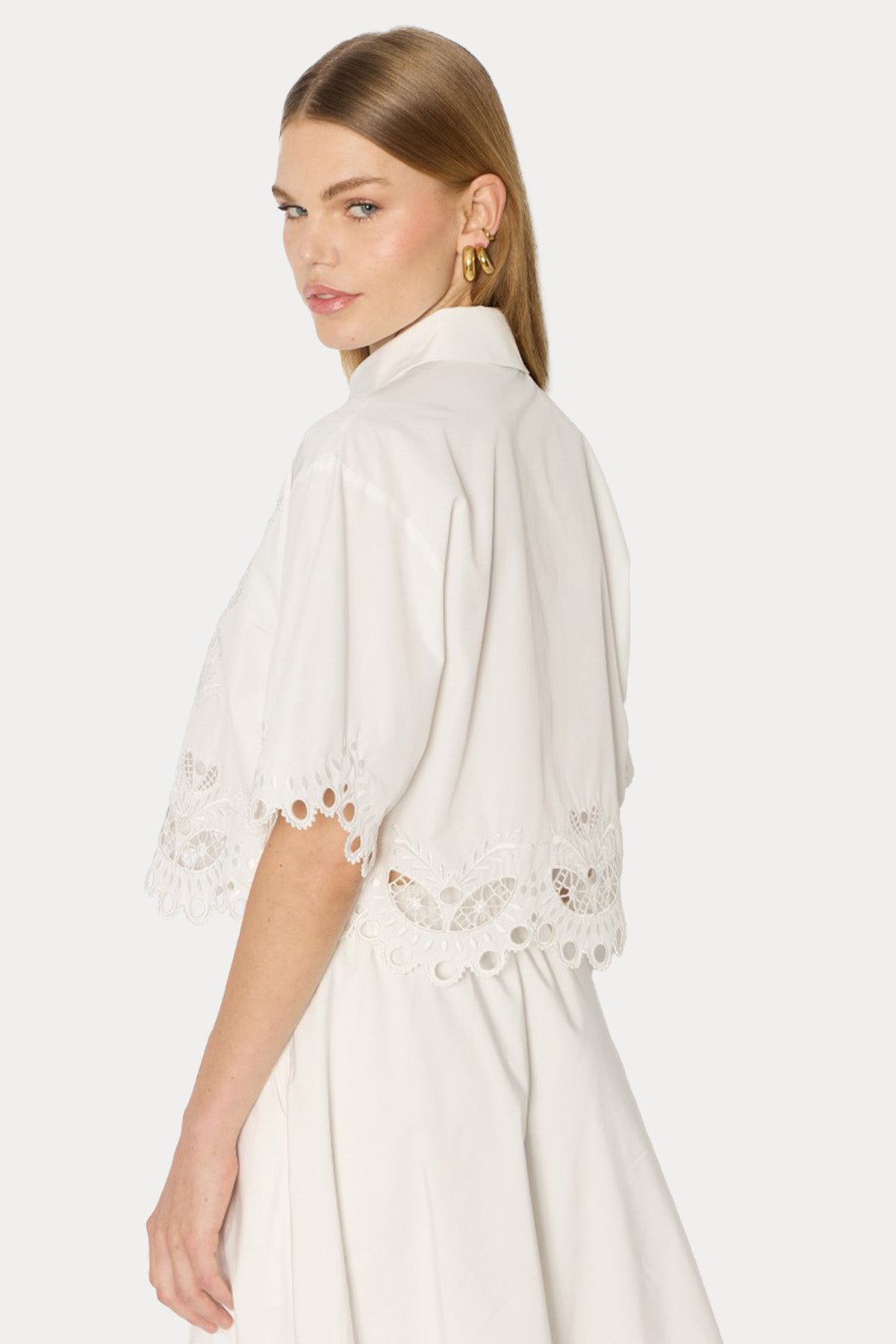 Berenice Chizzy Relaxed Fit Dantel Nakışlı Crop Gömlek