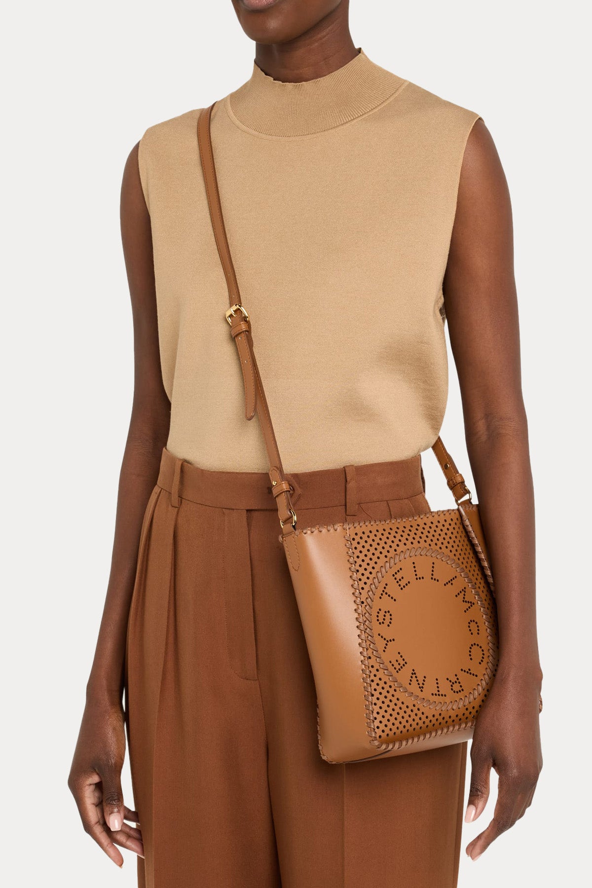 Stella Mccartney Crossbody Lazer Kesim Delikli Omuz Çantası