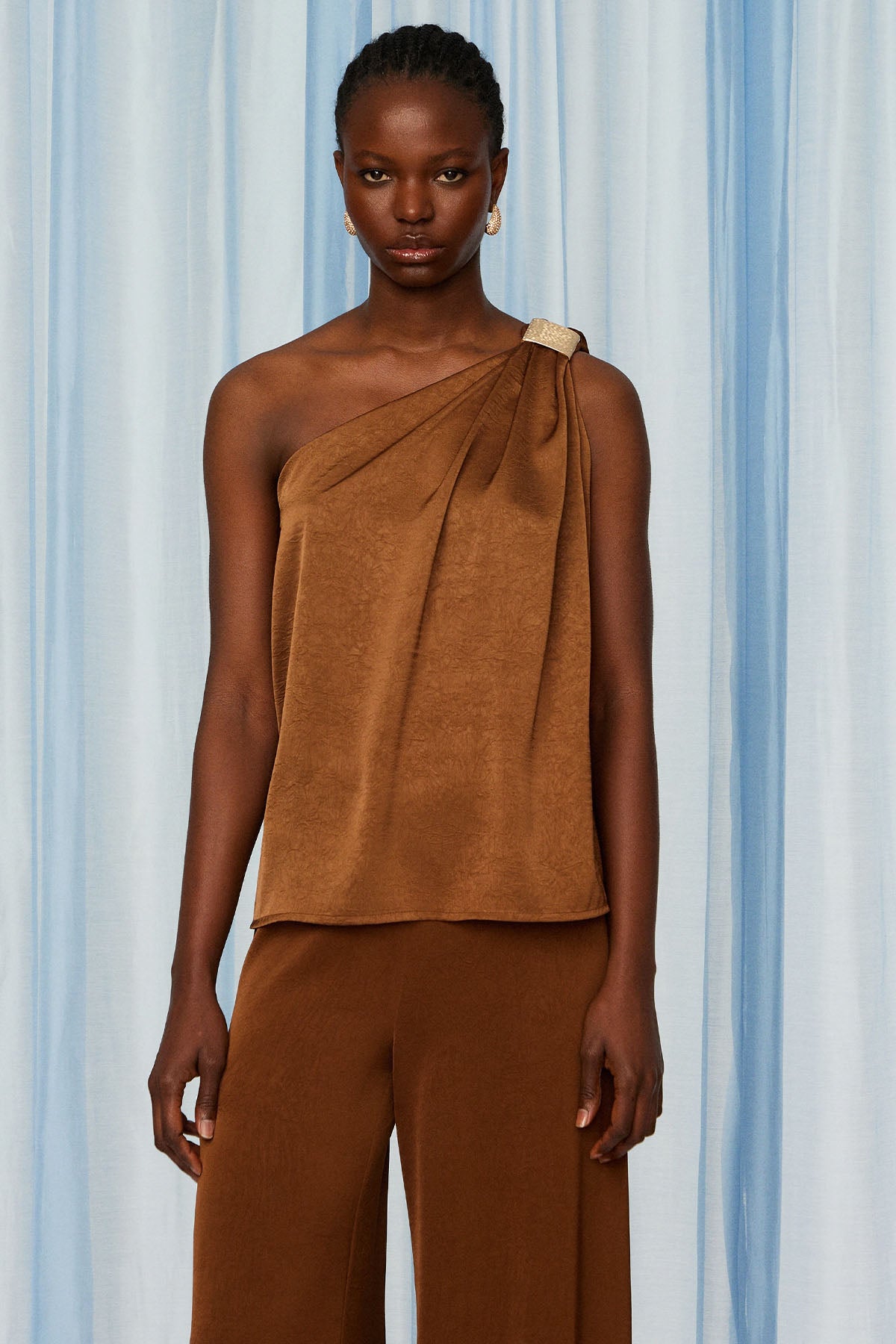 Bsb Tek Omuz Desenli Bluz