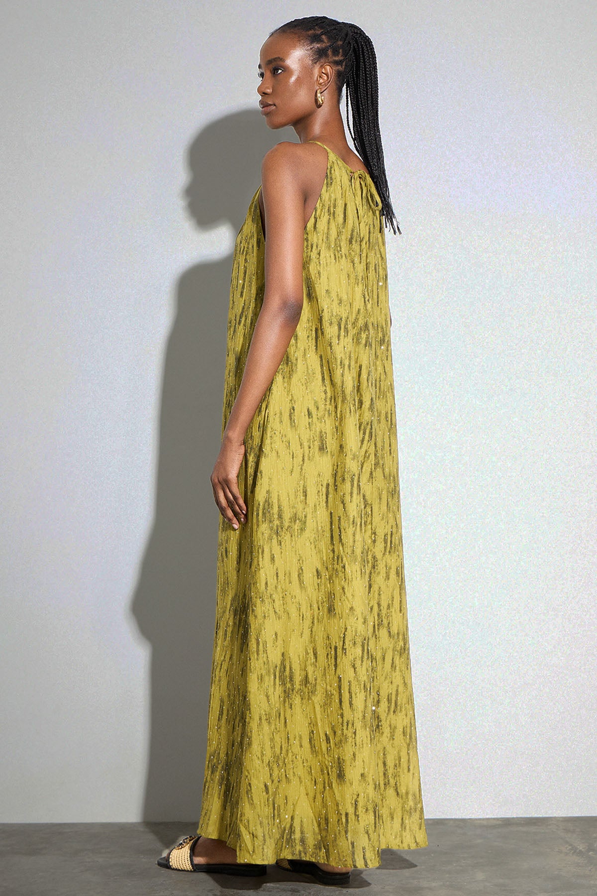 Bsb Boyundan Bağlamalı Pileli Desenli Maxi Elbise