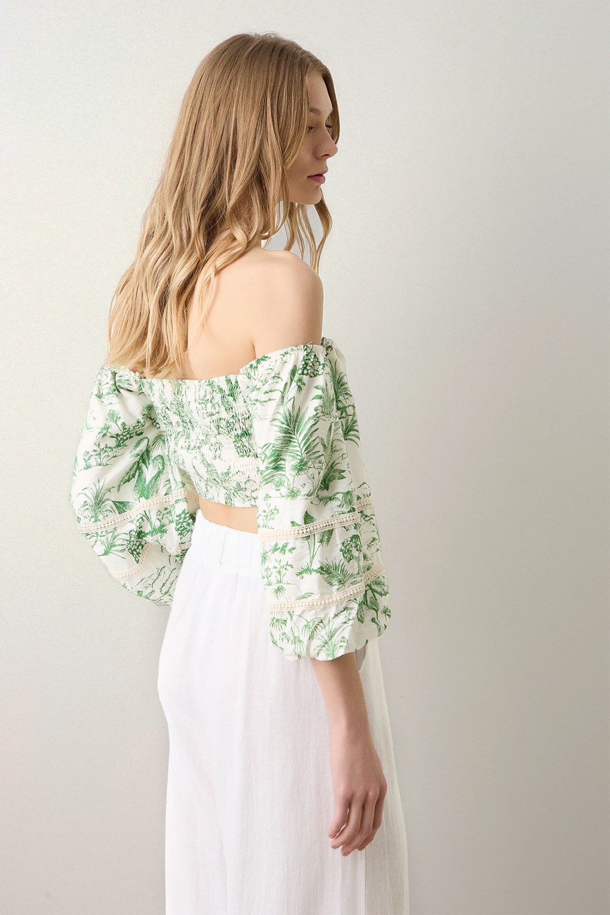 Bsb Straplez Yaka Desenli Crop Bluz