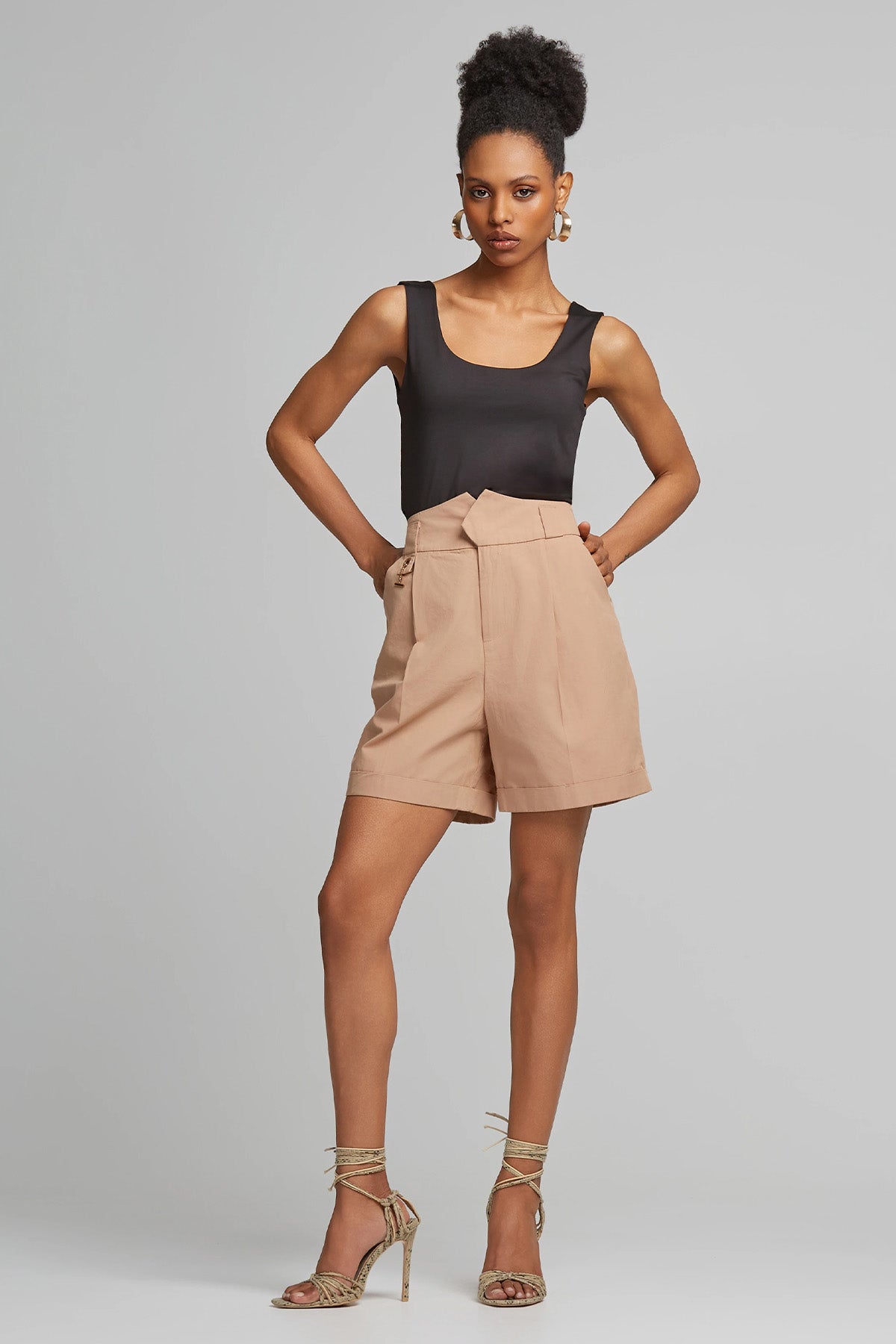 Lynne Straight Fit Yüksek Bel Yandan Cepli Şort