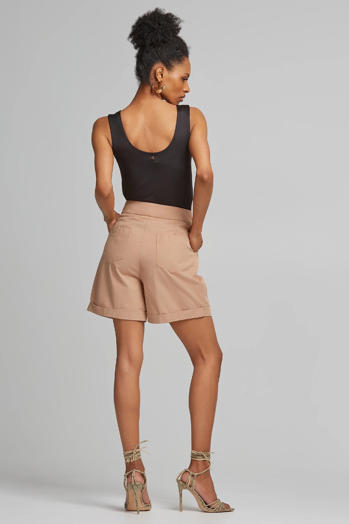 Lynne Straight Fit Yüksek Bel Yandan Cepli Şort