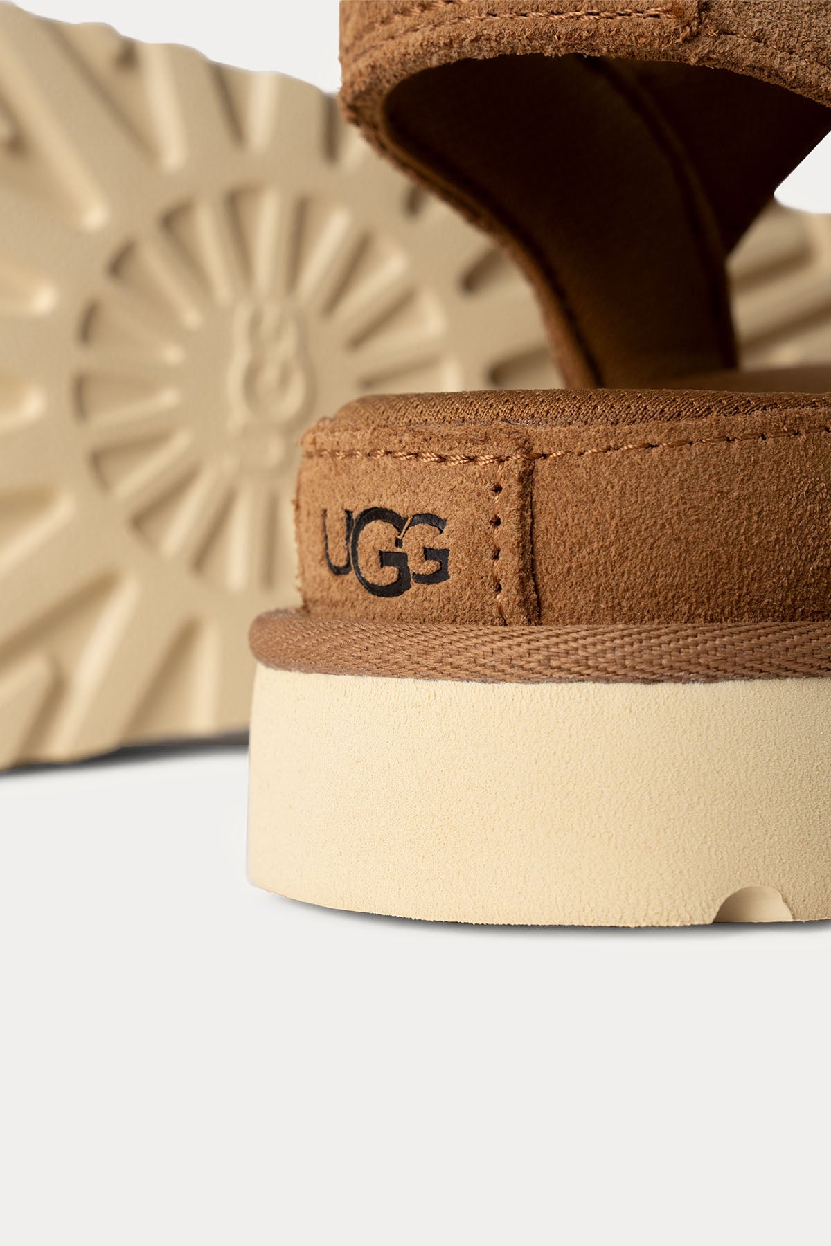Ugg Chestnut Goldenstar Süet Sandalet