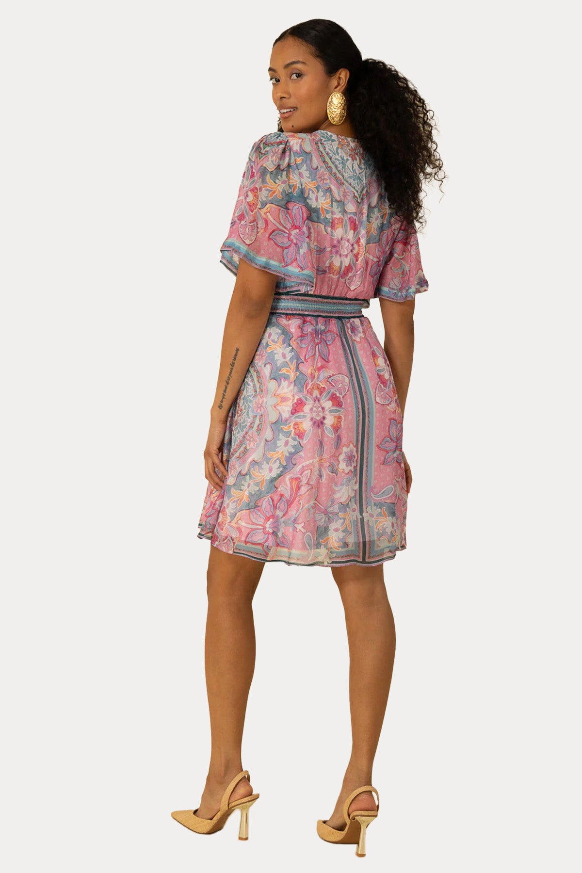 Hale Bob V Yaka Renkli Desenli Mini Elbise