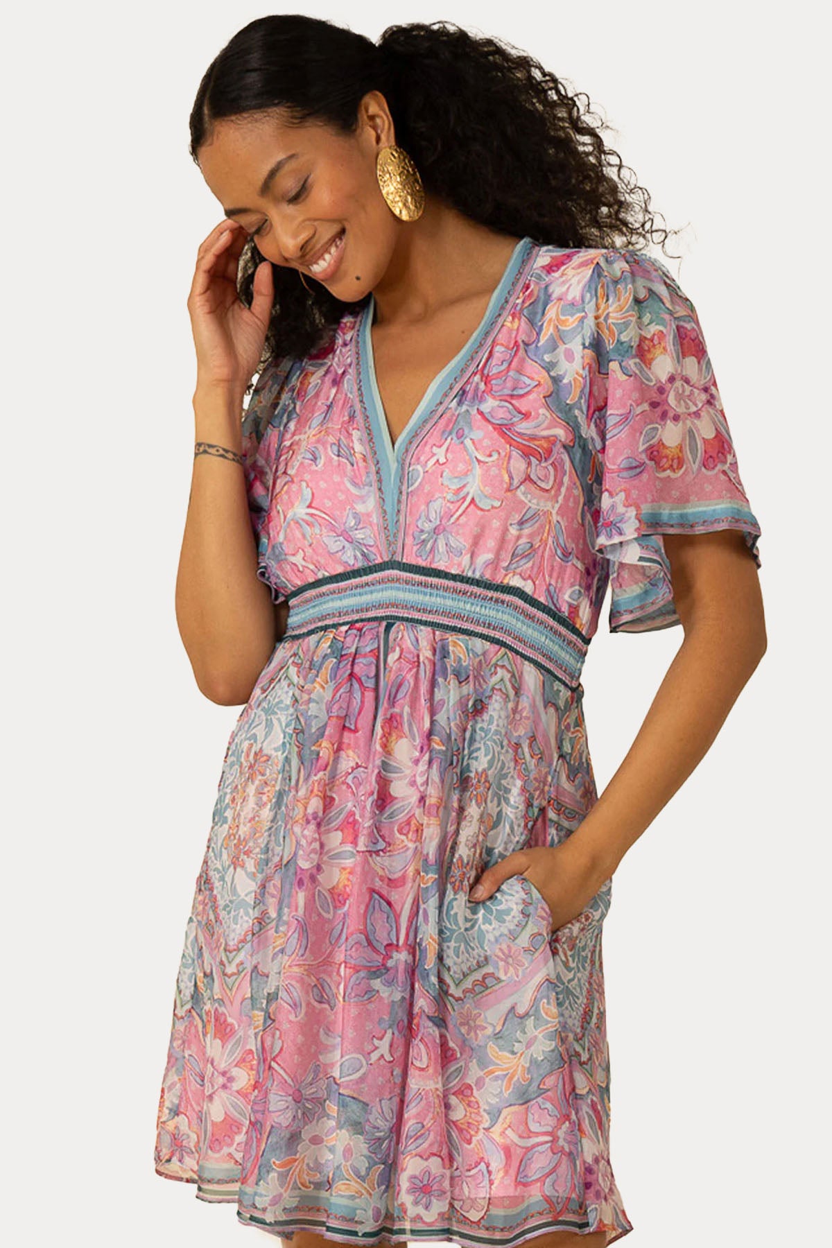 Hale Bob V Yaka Renkli Desenli Mini Elbise