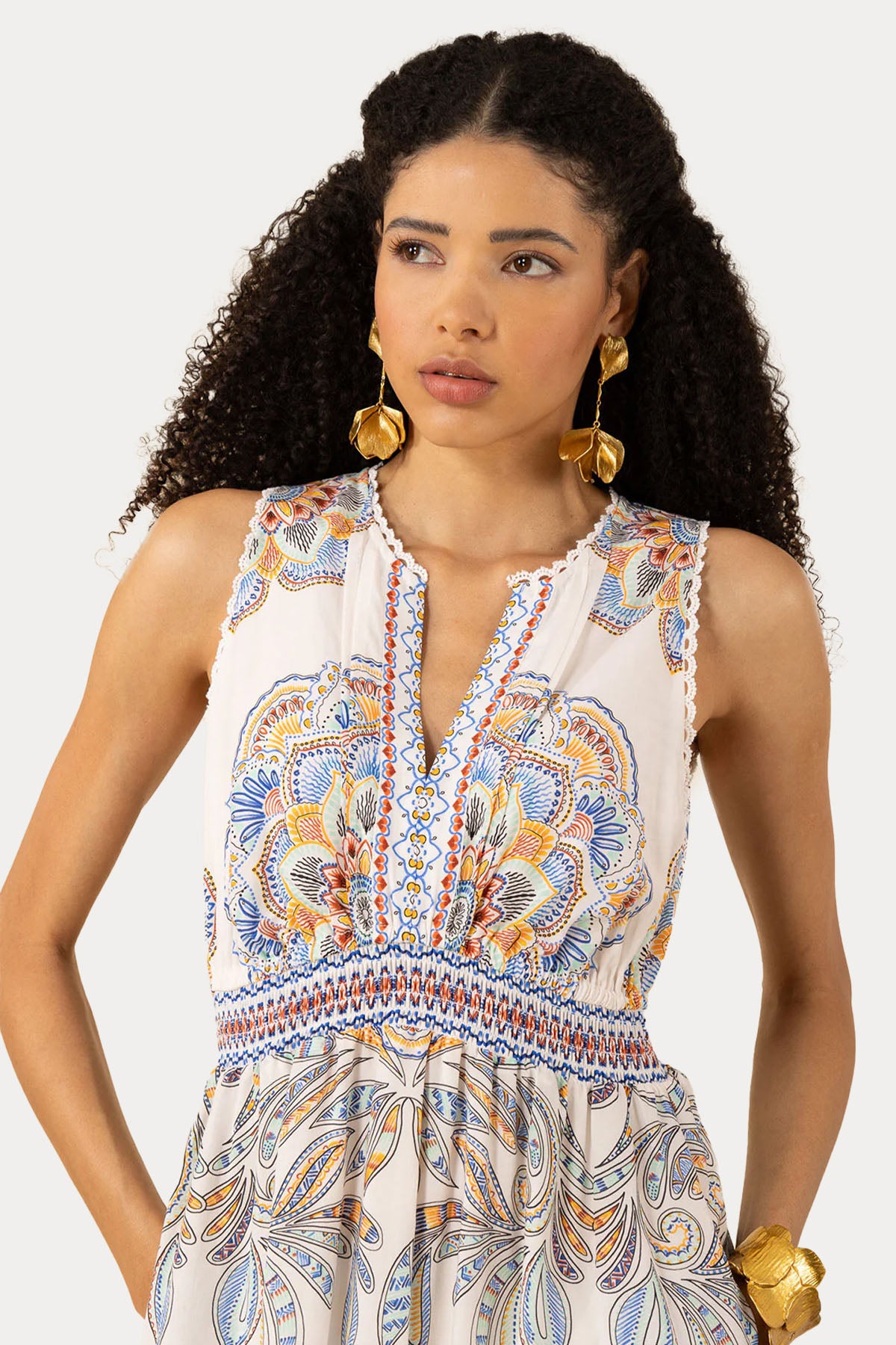 Hale Bob V Yaka Dantel Nakışlı Midi Elbise