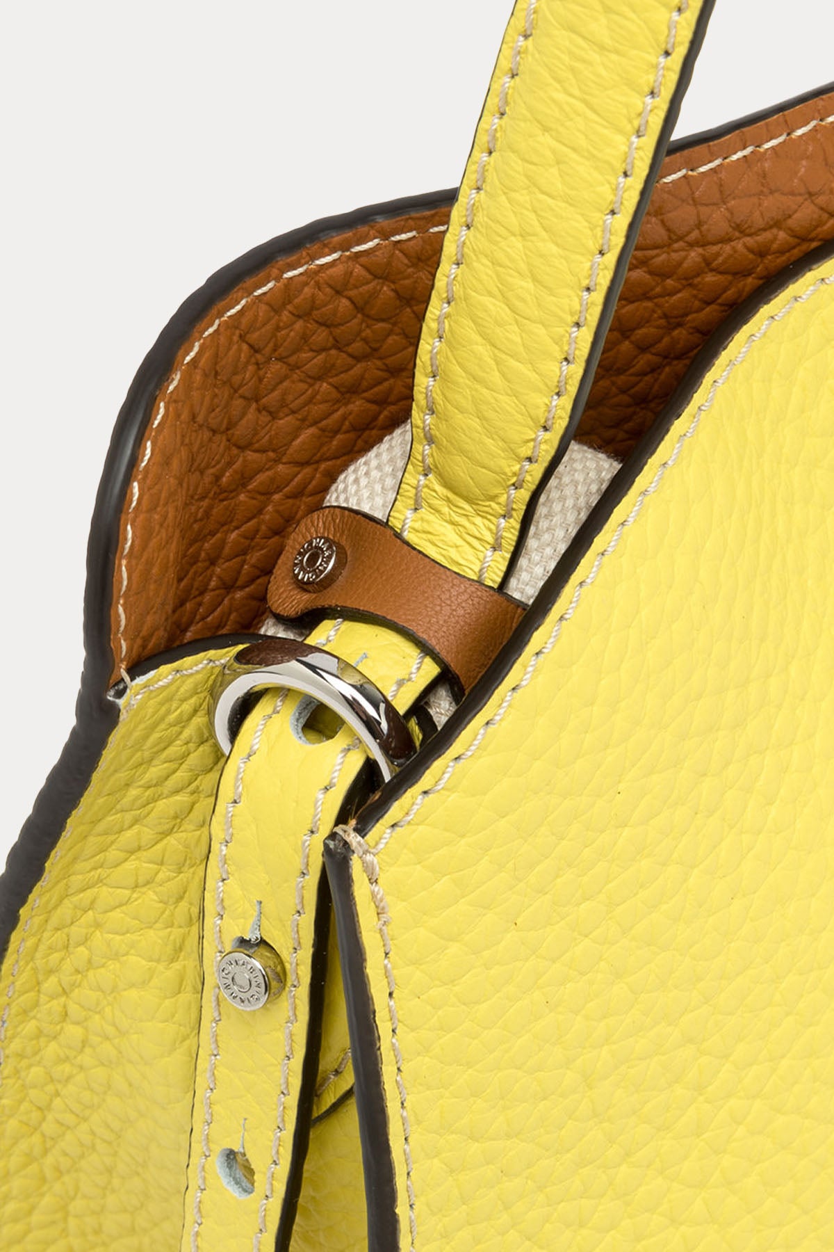 Gianni Chiarini Asia Kanvas Kumaş İç Çantalı Deri Omuz Çantası