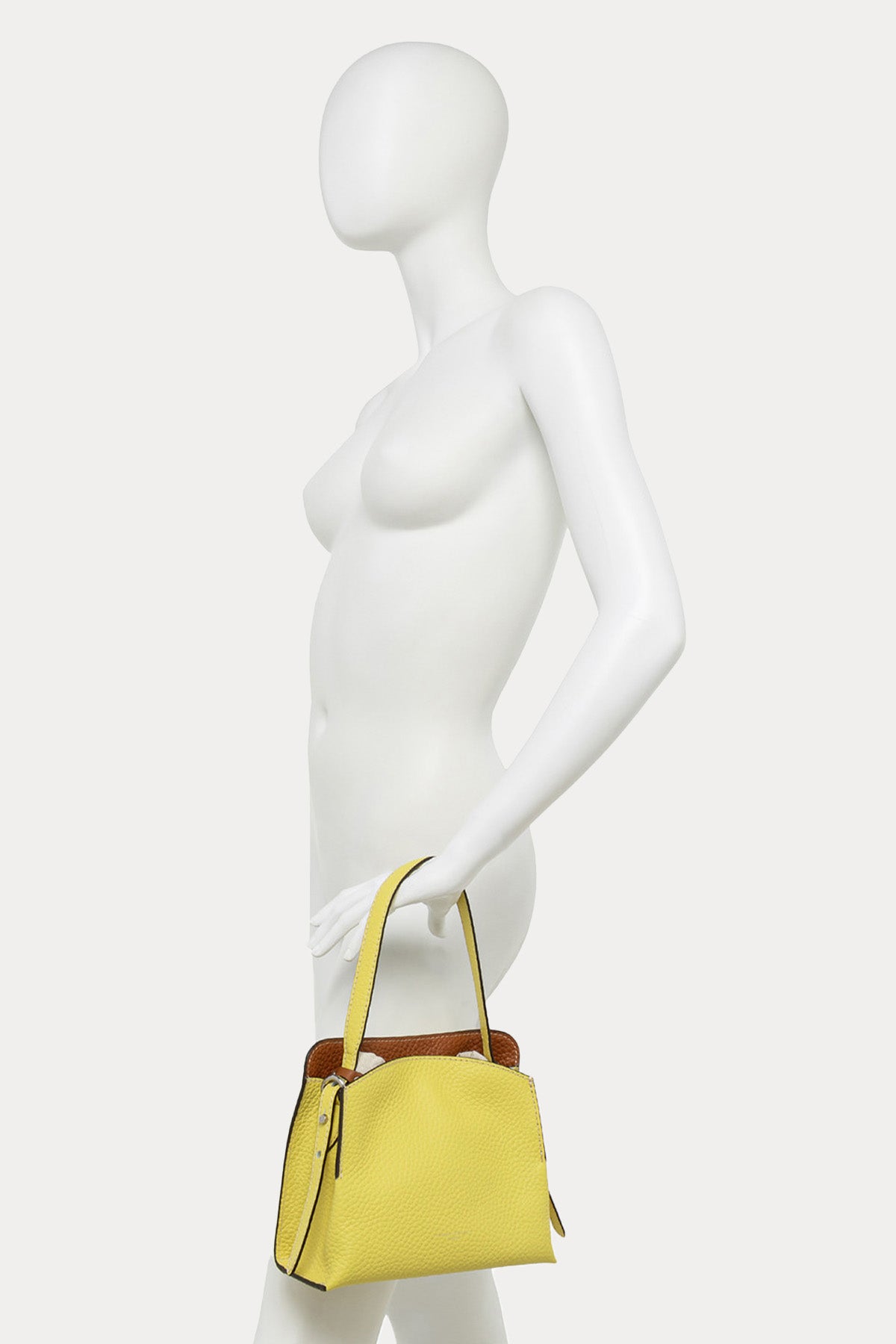 Gianni Chiarini Asia Kanvas Kumaş İç Çantalı Deri Omuz Çantası