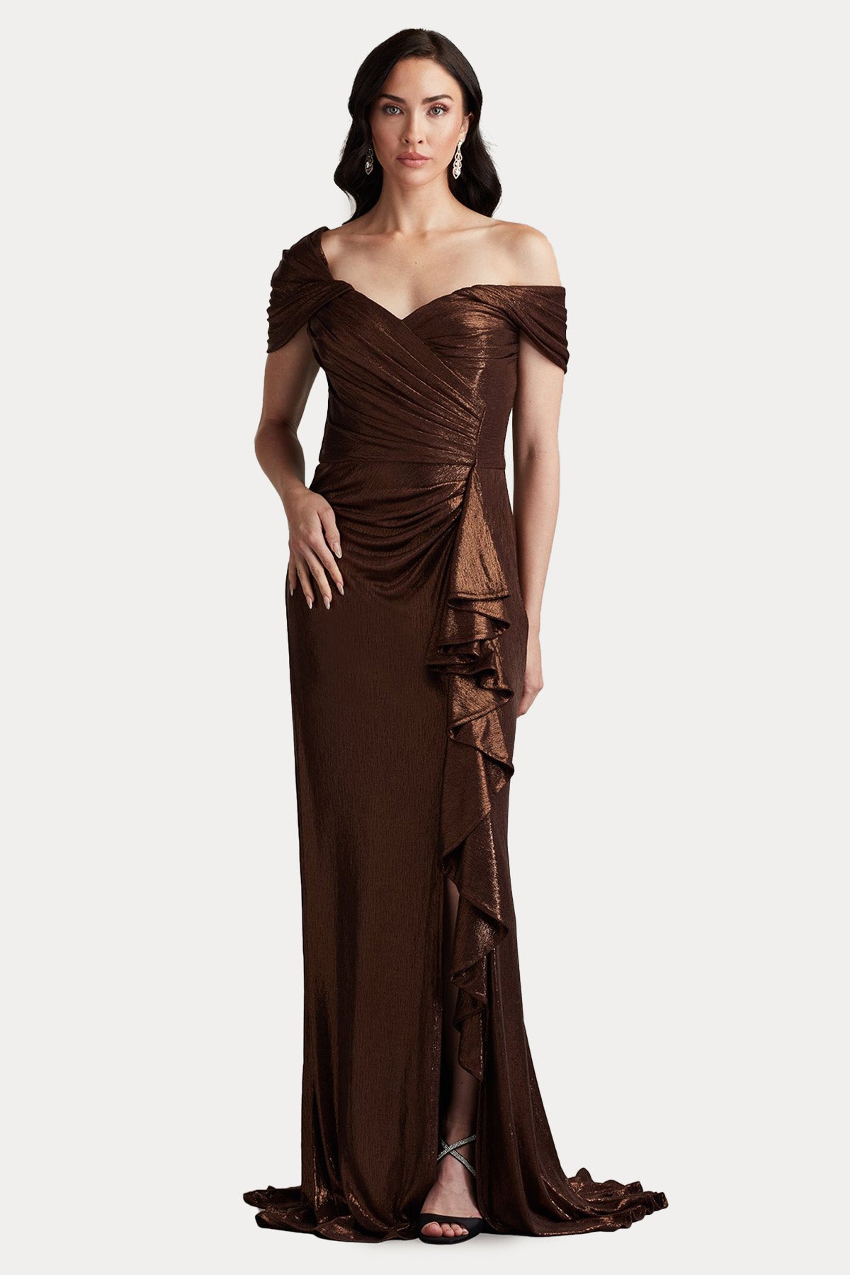 Tadashi Shoji Düşük Omuz Maxi Abiye Elbise