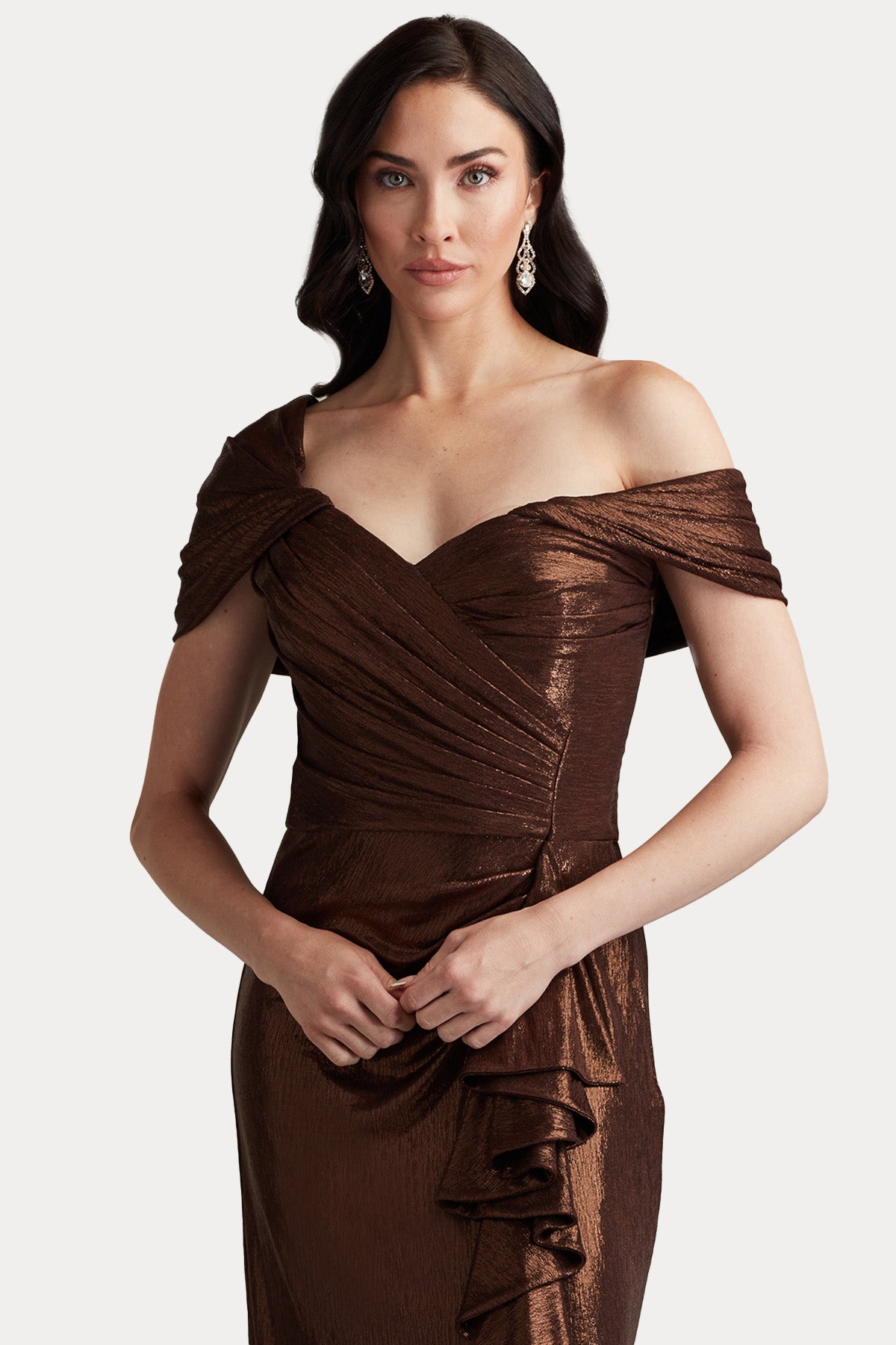 Tadashi Shoji Düşük Omuz Maxi Abiye Elbise