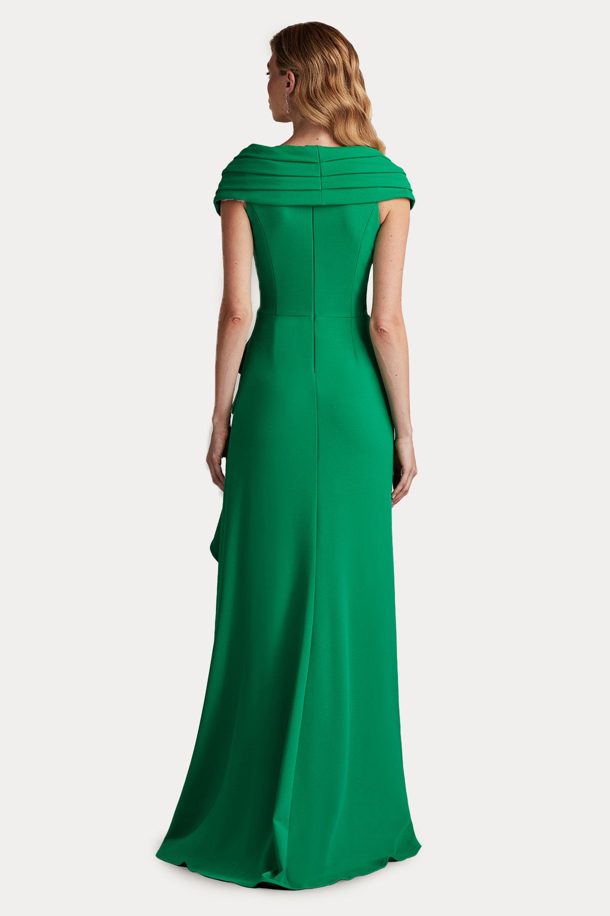 Tadashi Shoji Katlı Piliseli Maxi Abiye Elbise