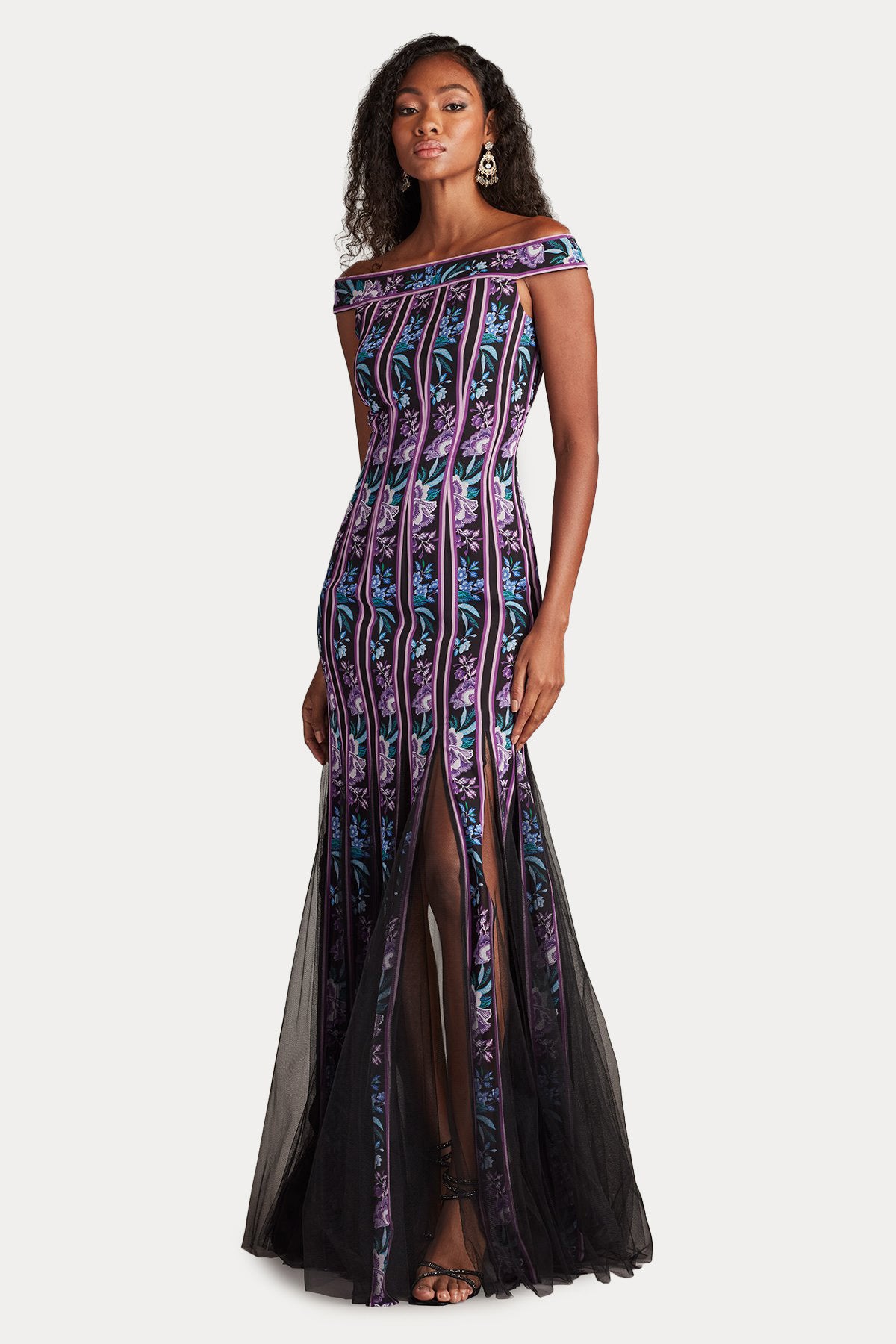 Tadashi Shoji Renkli Desen Yırtmaçlı Maxi Abiye Elbise