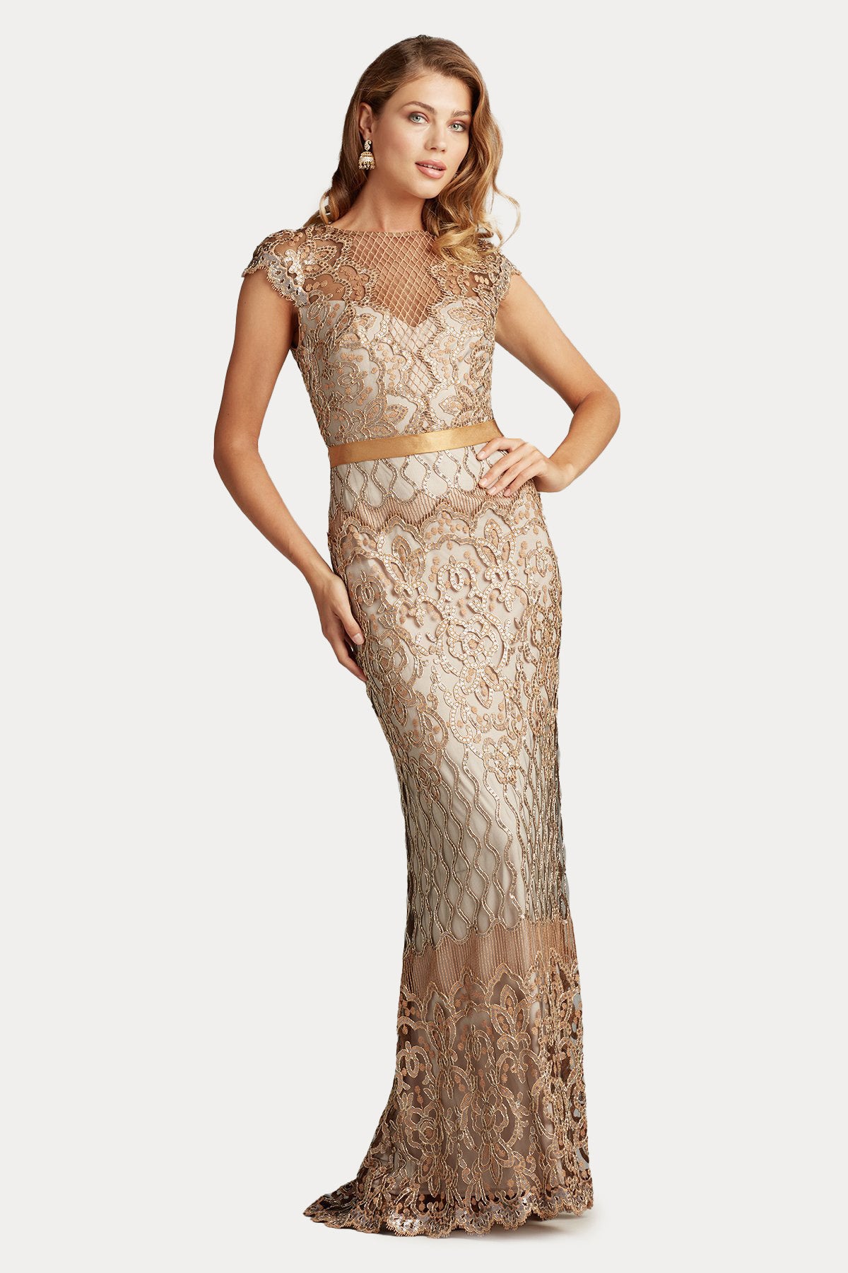 Tadashi Shoji Dantel Nakışlı Maxi Abiye Elbise