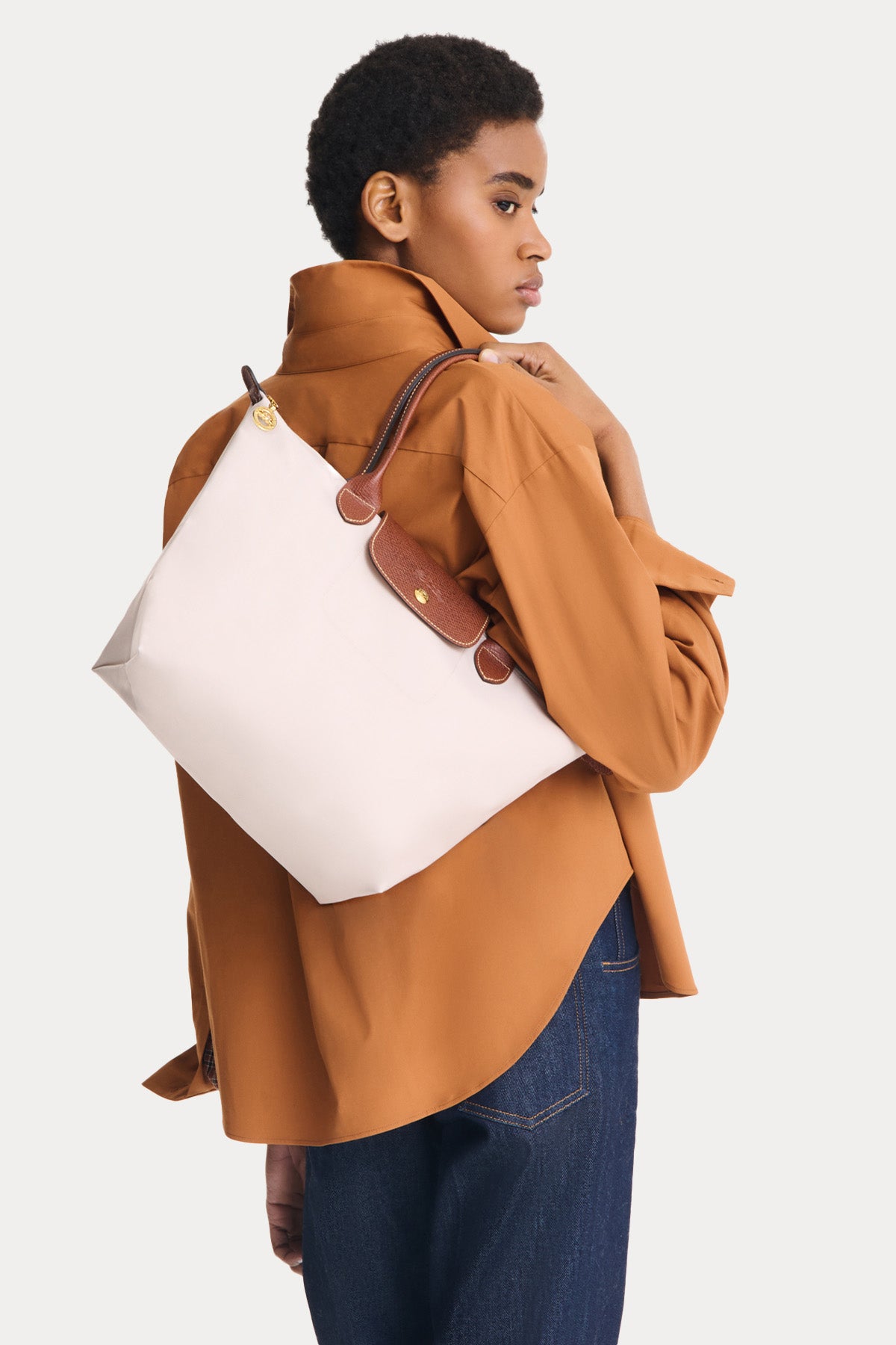 Longchamp Deri Detaylı Logolu Omuz Çantası