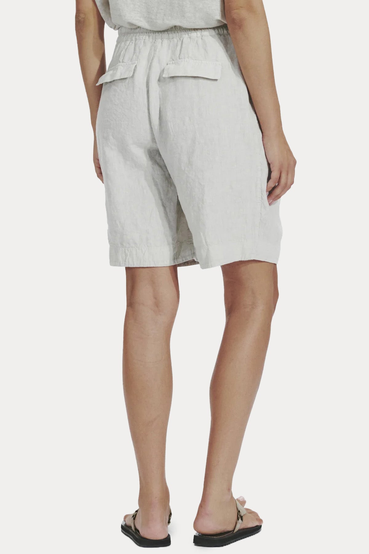 Transit Relaxed Fit Yüksek Belli Keten Şort