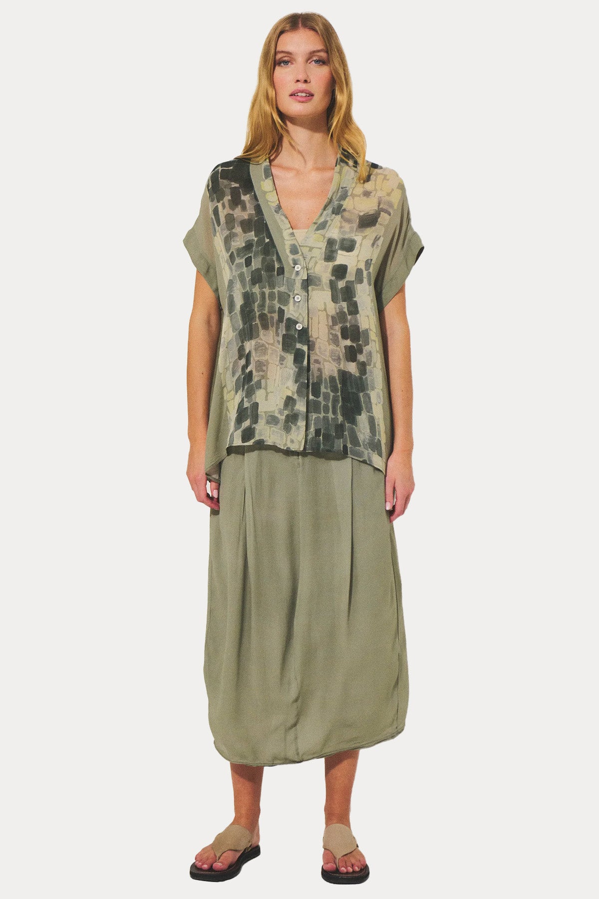 Transit Relaxed Fit V Yaka Desenli Gömlek