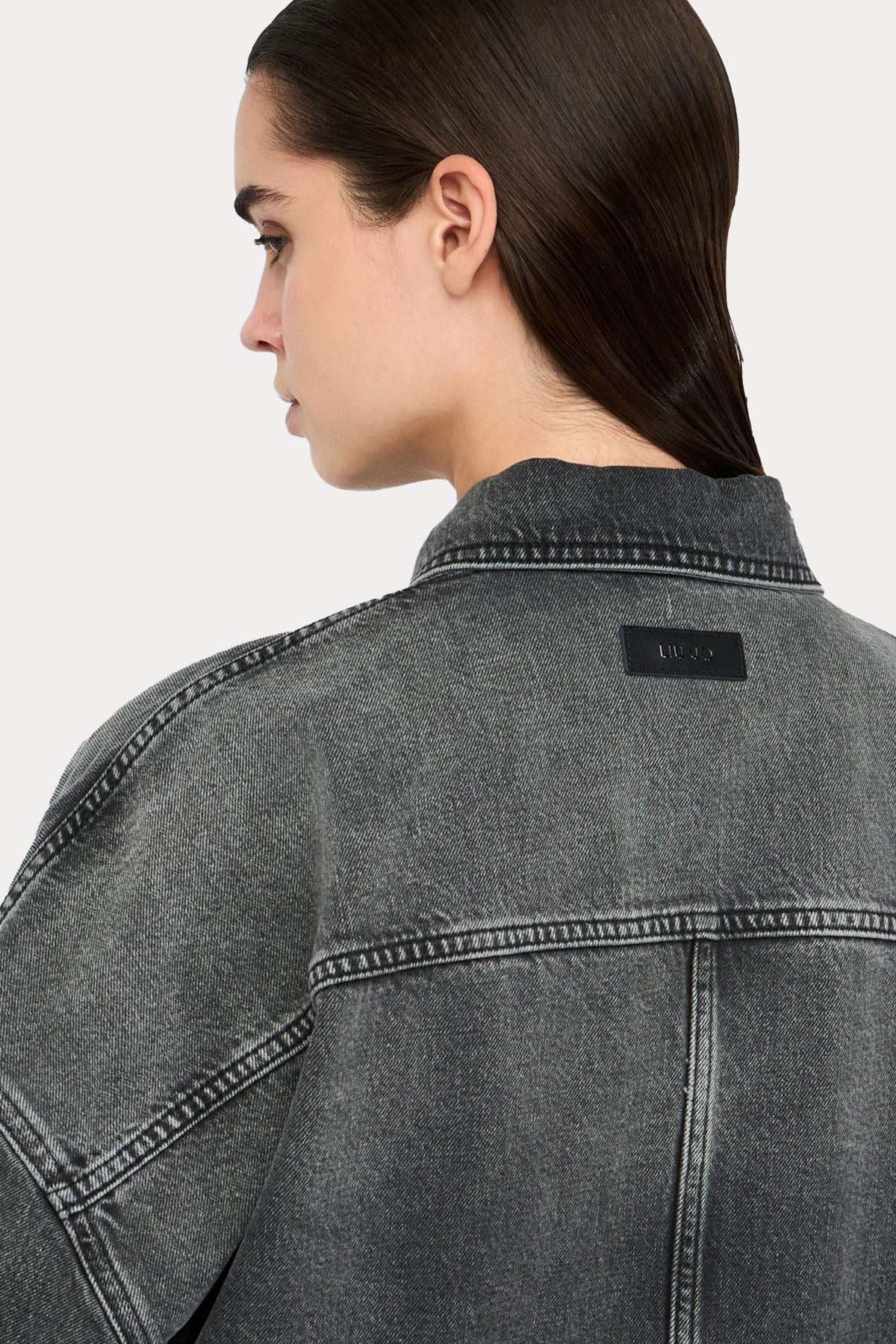 Liu Jo Spor Cepli Parlak Aksesuarlı Denim Ceket