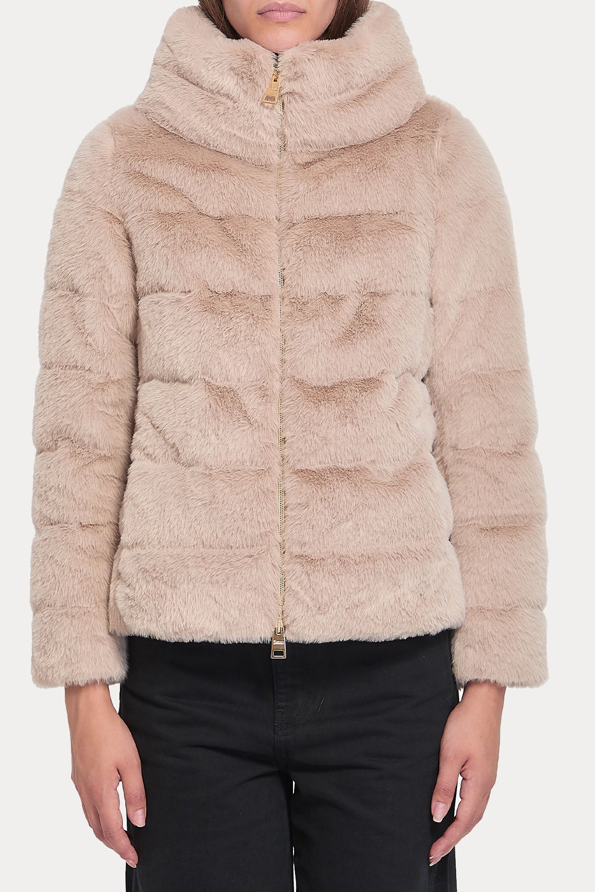 Herno Dik Yaka Peluş Puffer Mont