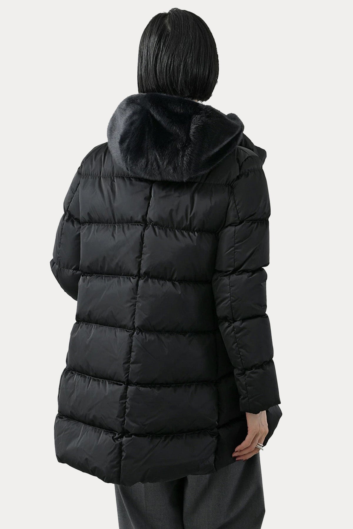 Herno Demonte İçi Kürklü Kapüşonlu Puffer Mont