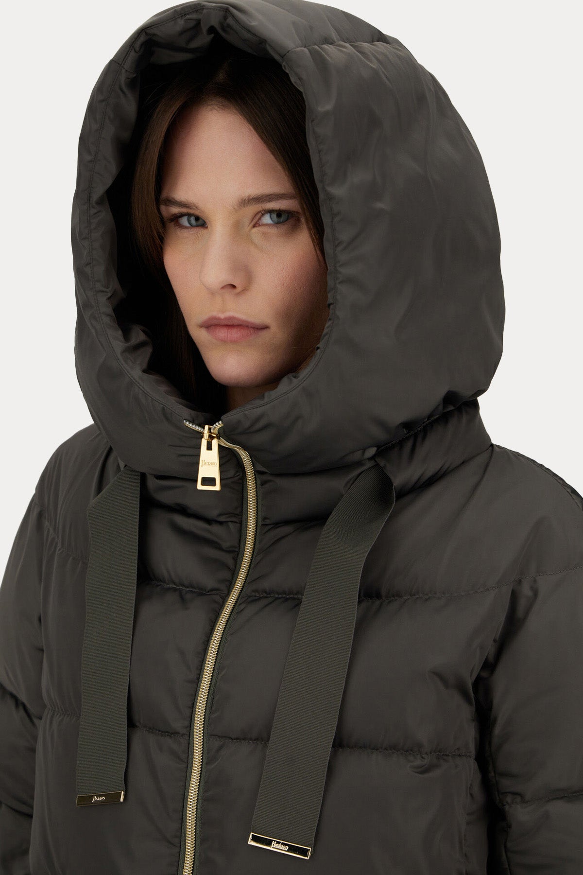 Herno Geniş Kesim Kapüşonlu Puffer Mont