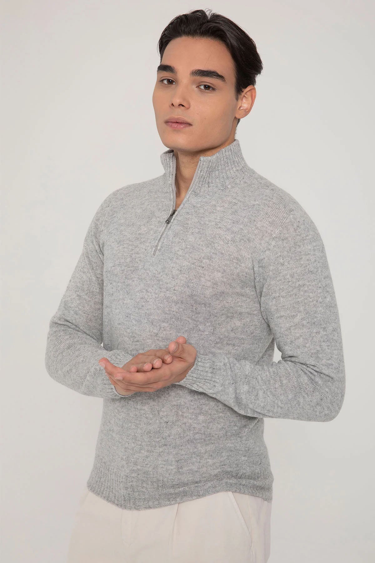 Fradi Yarım Fermuarlı Dik Yaka Örgü Yün Triko