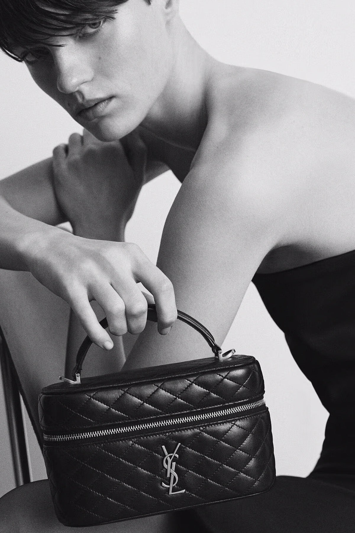 Saint Laurent Logolu Small Kapitone Deri Omuz Çantası