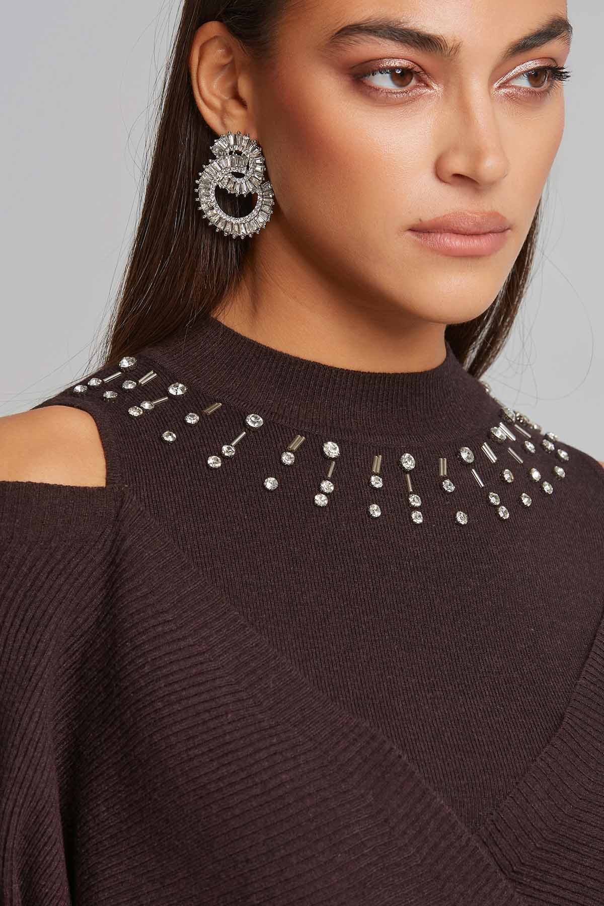 Lynne Metal Aksesuarlı Yuvarlak Yaka Örgü Triko