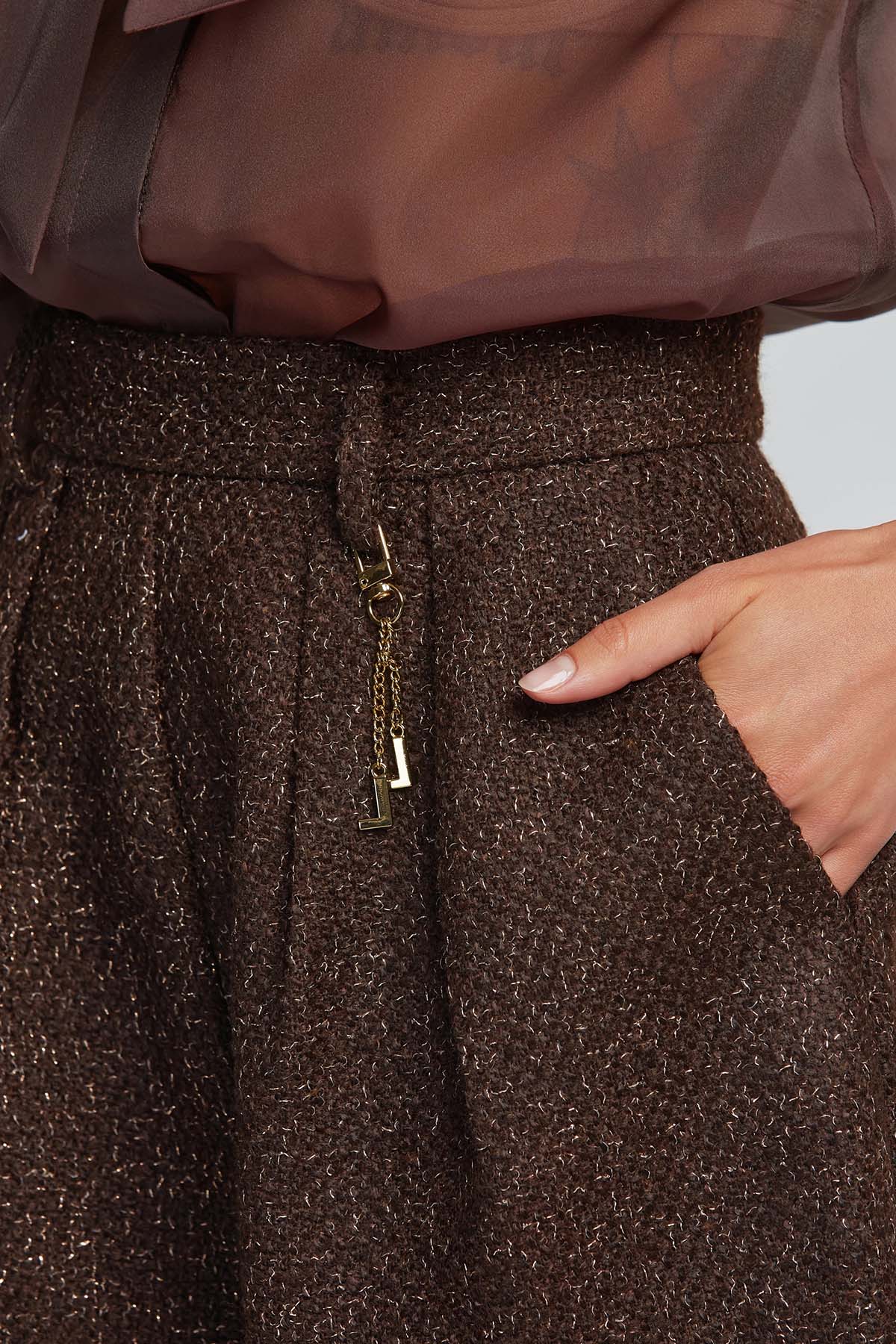 Lynne Relaxed Fit Çift Pileli Yandan Cepli Şort