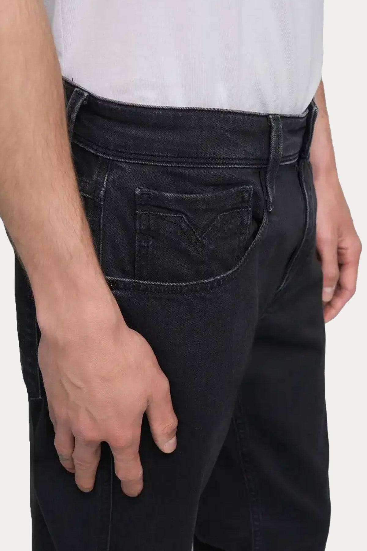 Replay Anbass Slim Fit Jeans