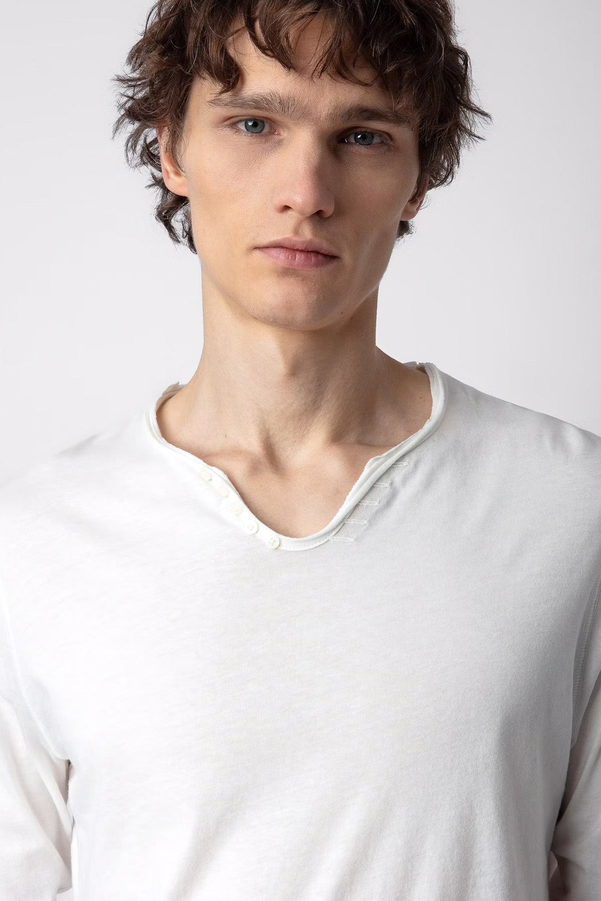 Zadig & Voltaire Regular Fit Düğmeli Asimetrik Yaka T-shirt