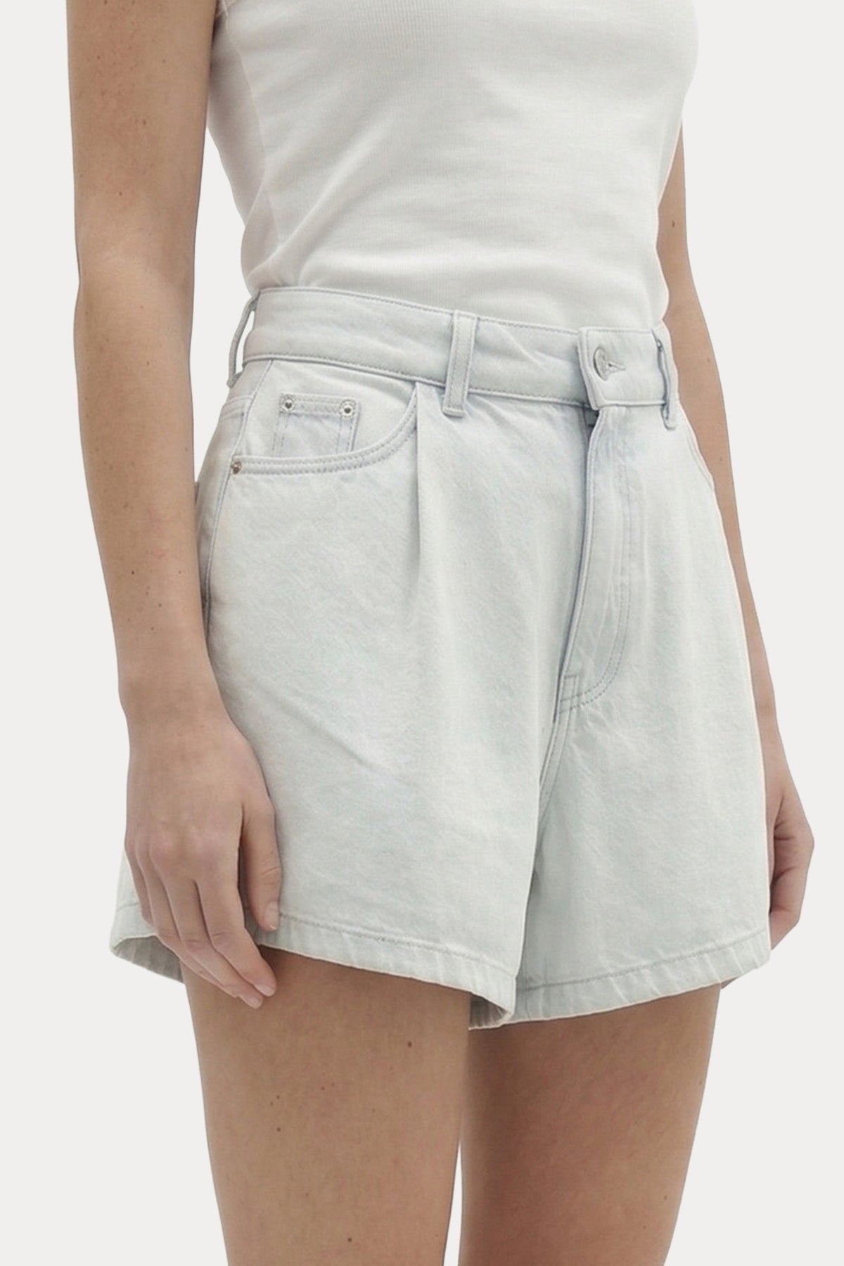Berenice Relaxed Fit Tek Pile Yıkamalı Denim Şort