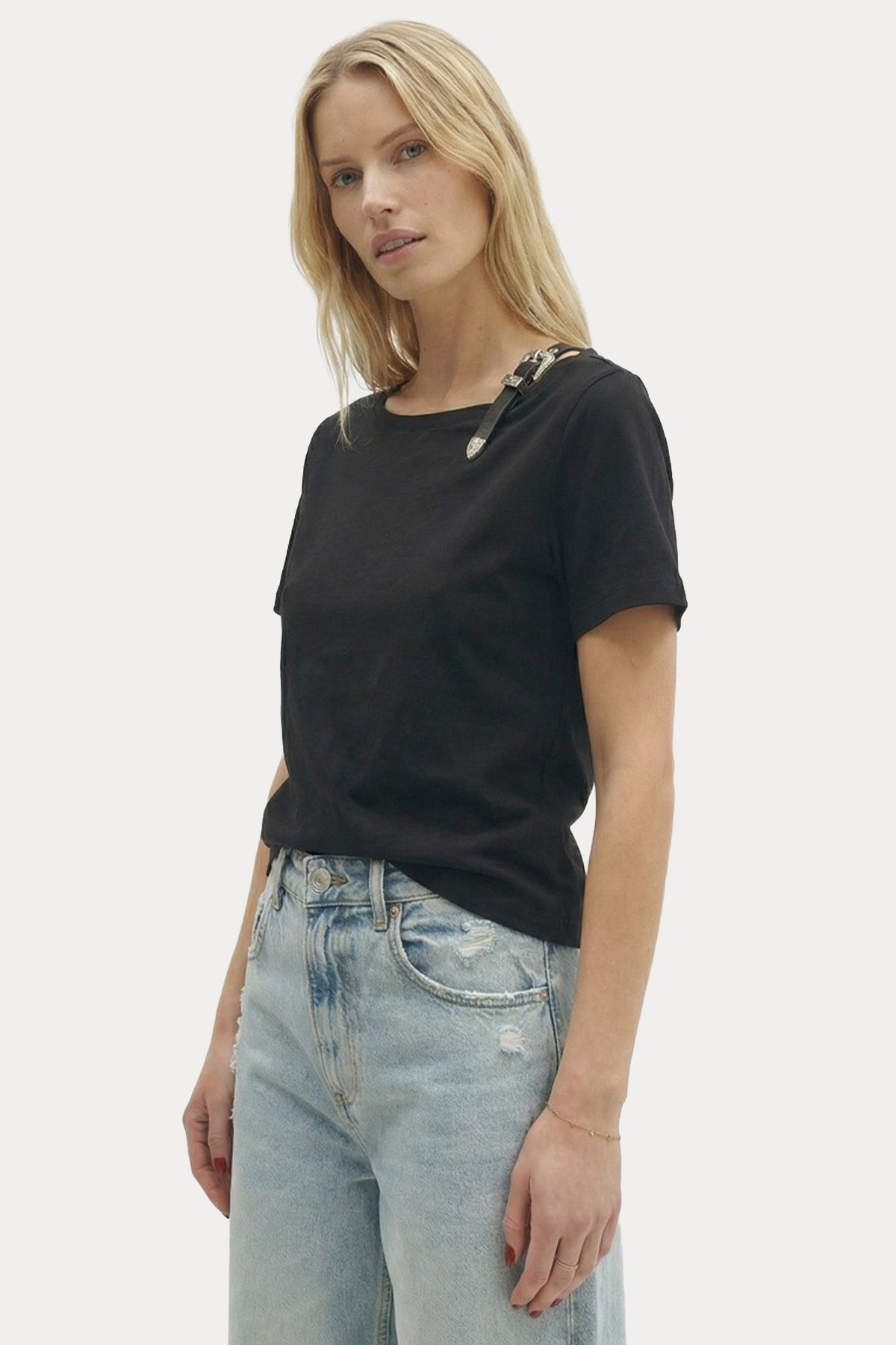 Berenice Regular Fit Kemer Detaylı T-shirt