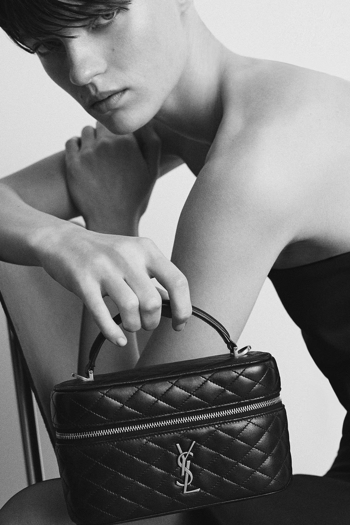 Saint Laurent Logolu Small Kapitone Deri Omuz Çantası