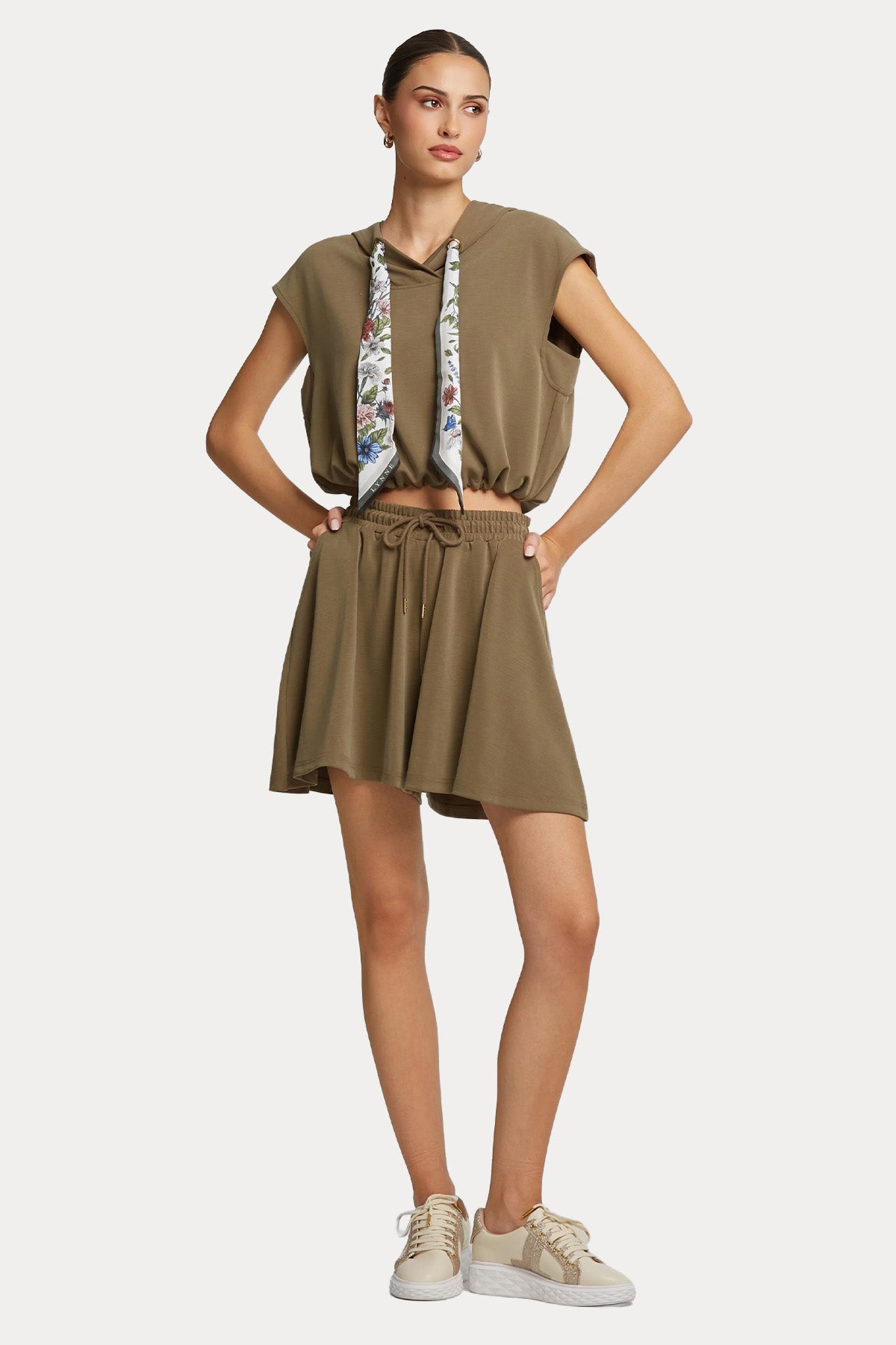 Lynne Relaxed Fit Beli Lastikli Streç Şort