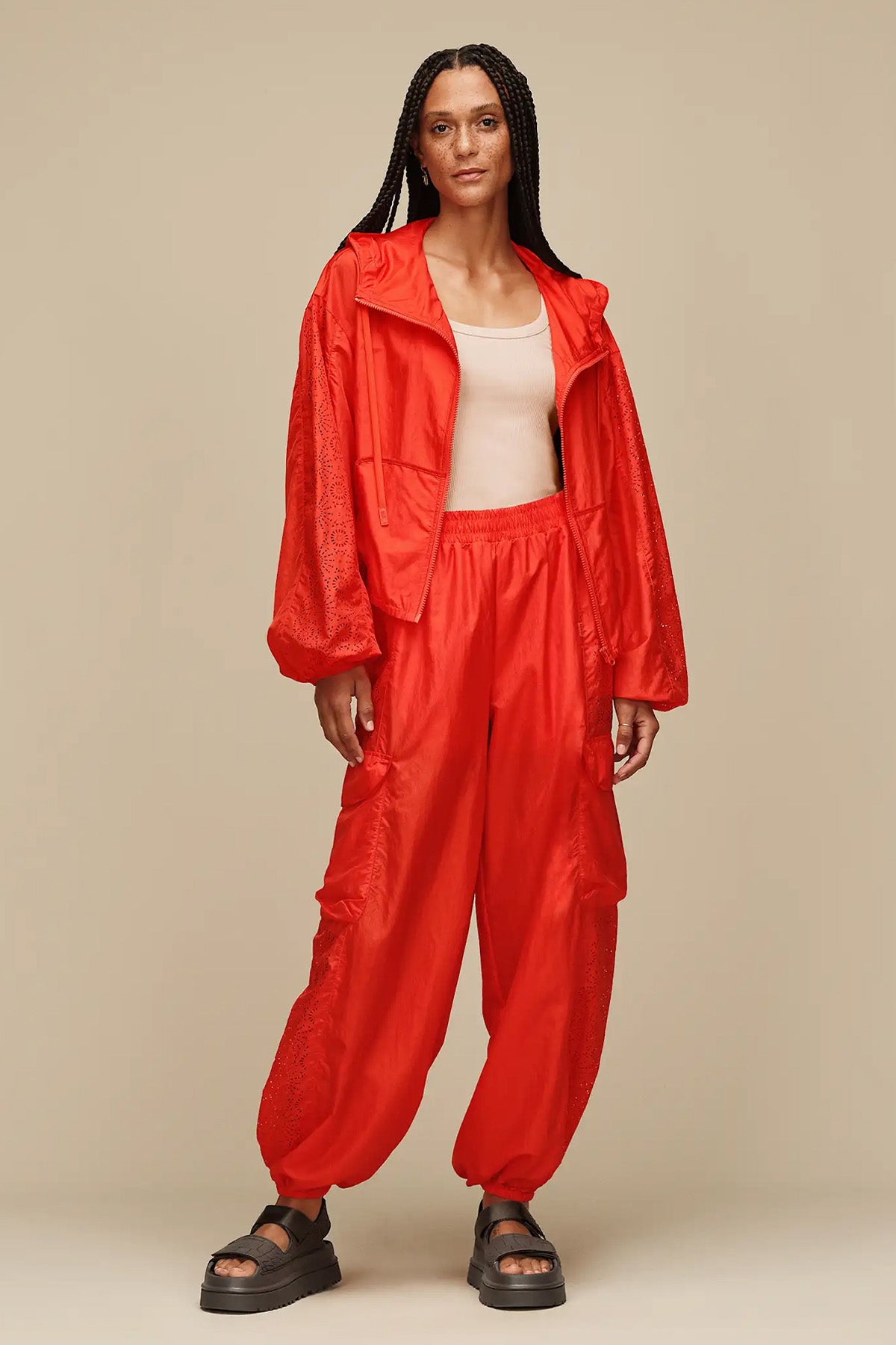 Ugg Dense Smoke GoldenGlow Embossed Krokodil Desen Cırt Cırt Bantlı Sandalet