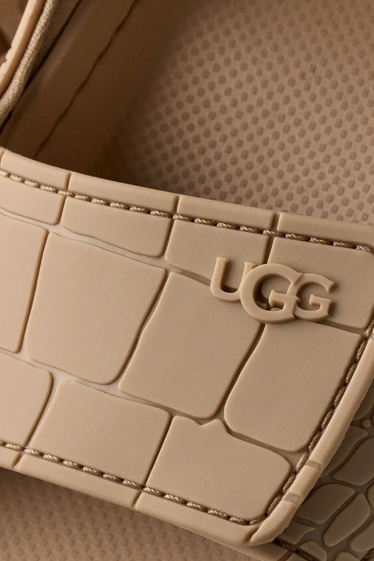 Ugg Mustard Seed GoldenGlow Embossed Krokodil Desen Cırt Cırt Bantlı Sandalet