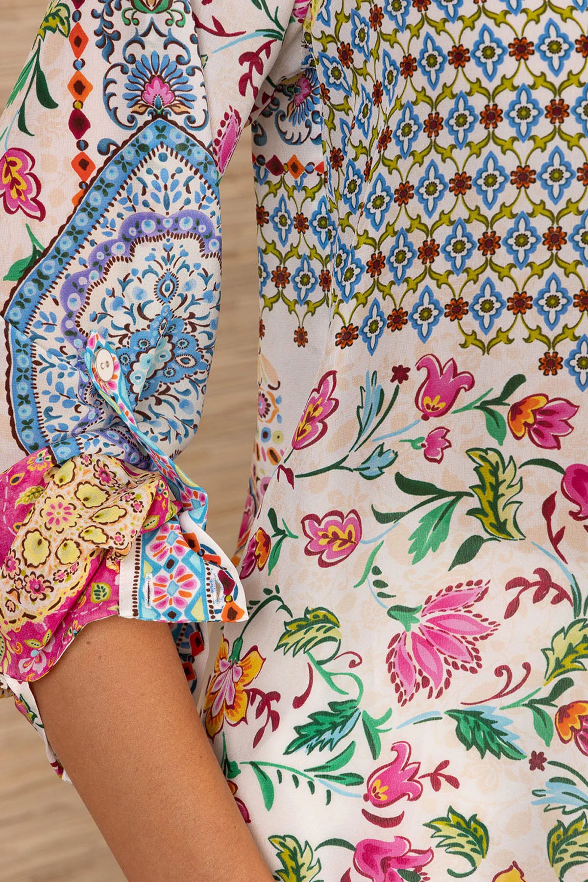 Hale Bob Relaxed Fit Etnik Desenli İpek Gömlek