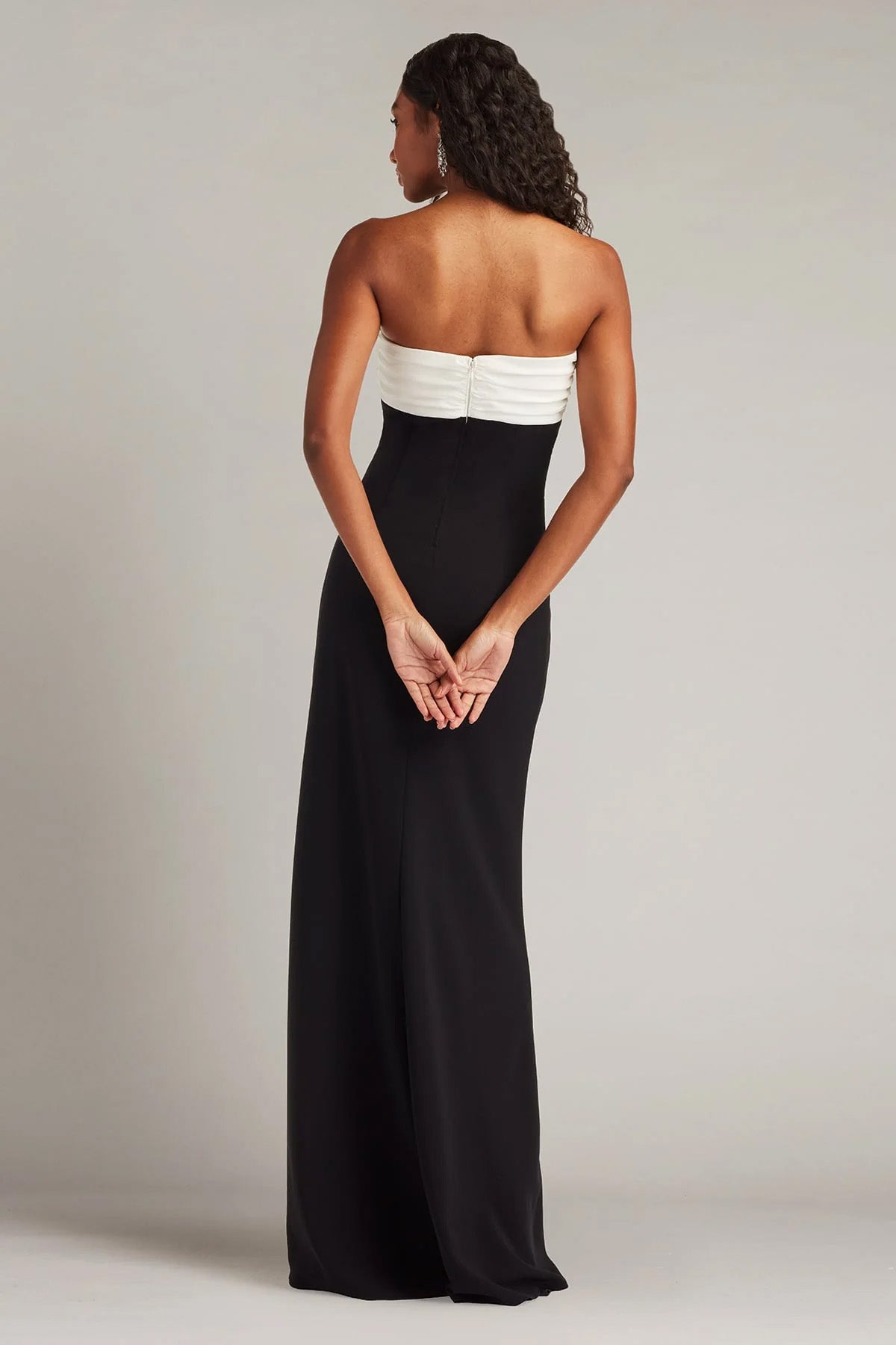 Tadashi Shoji Slim Fit Fiyonklu Straplez Maxi Abiye Elbise