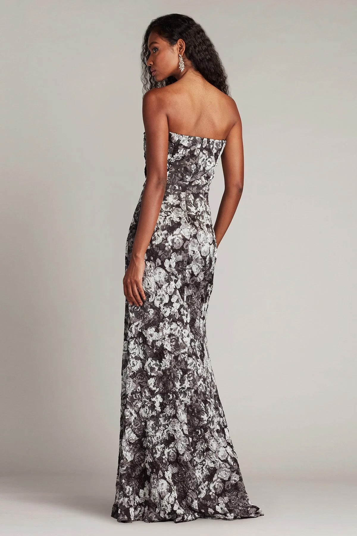 Tadashi Shoji Slim Fit Straplez Maxi İpek Abiye Elbise
