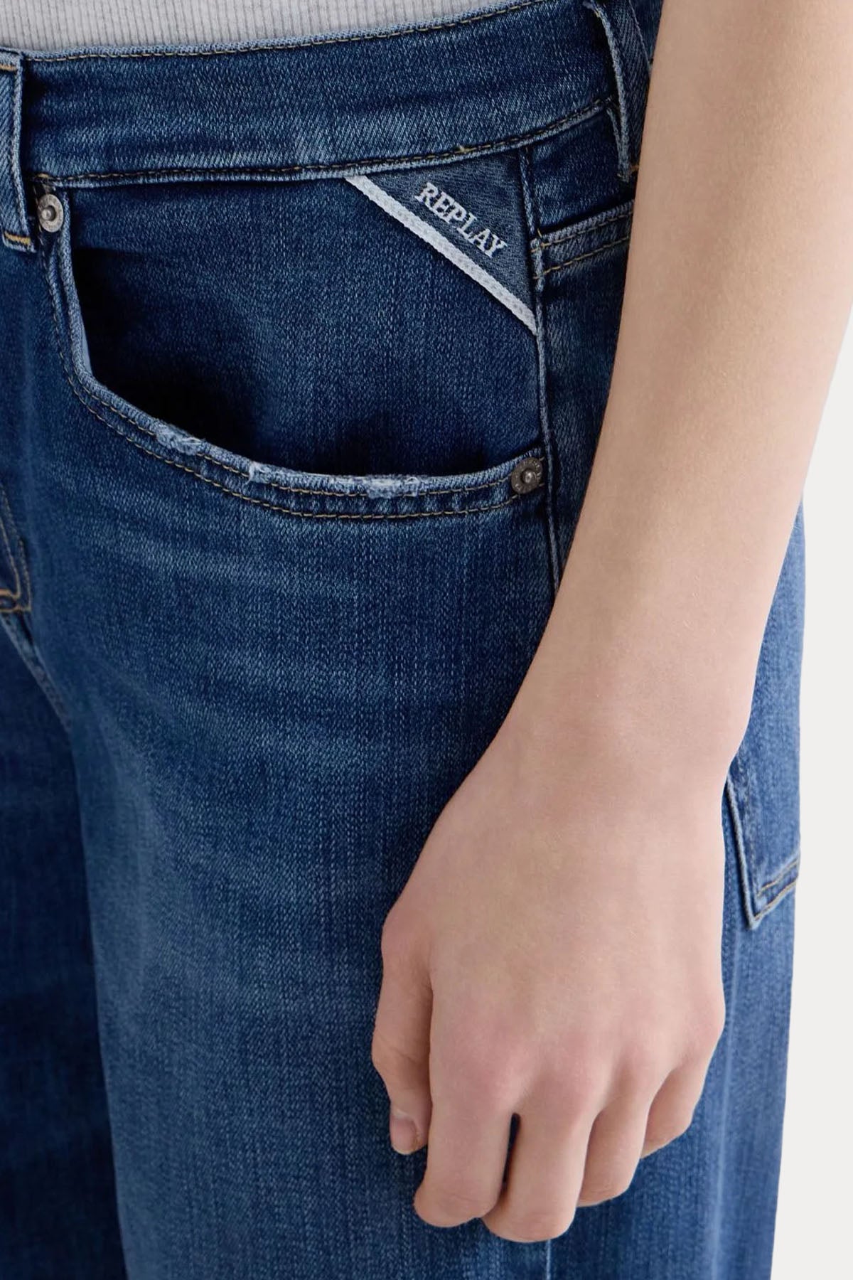 Replay Melja Relaxed Straight Fit Yıkamalı Jeans-Jeans-Libas