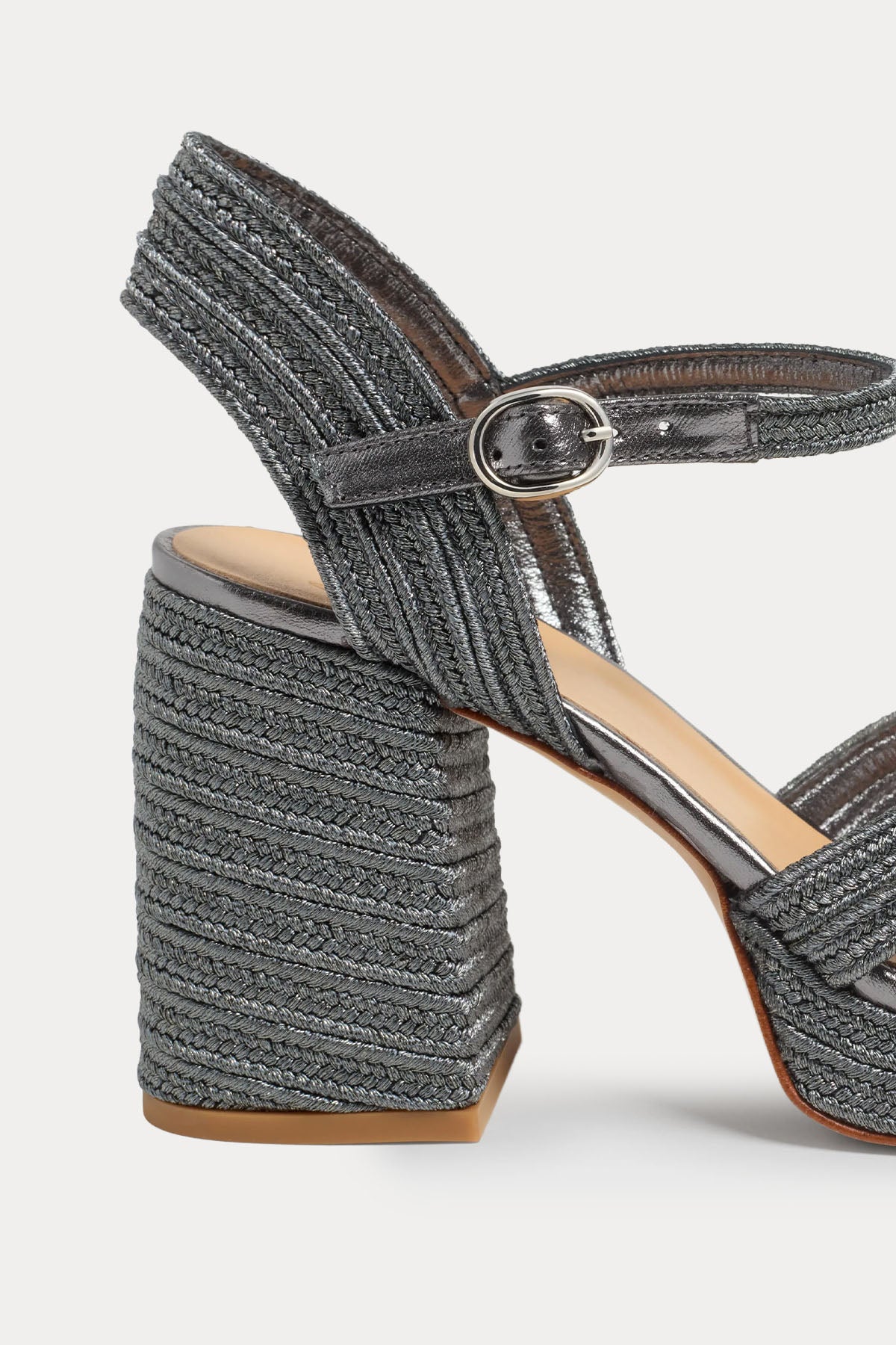 Castaner Valle Parlak Örgü Küt Burun Topuklu Sandalet