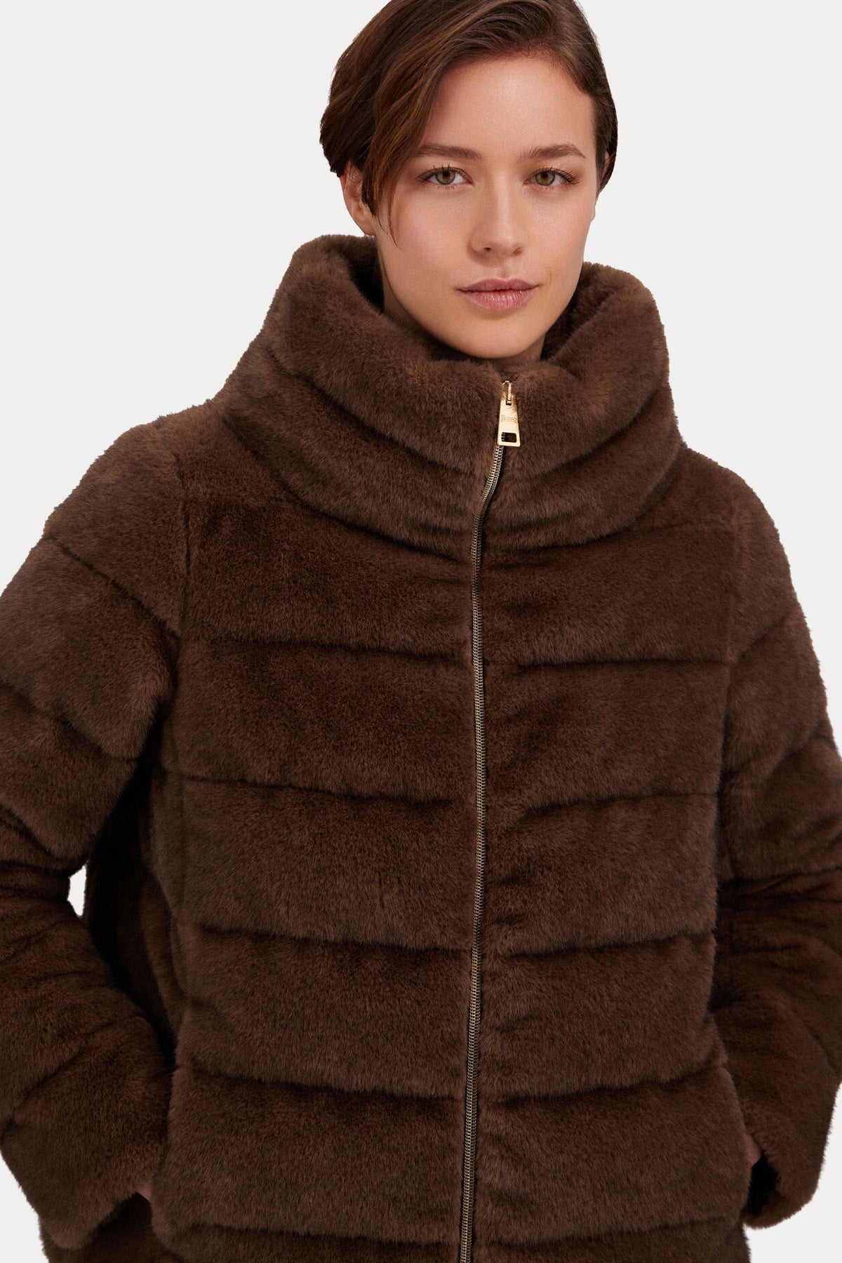 Herno Regular Fit Dik Yaka Peluş Puffer Mont
