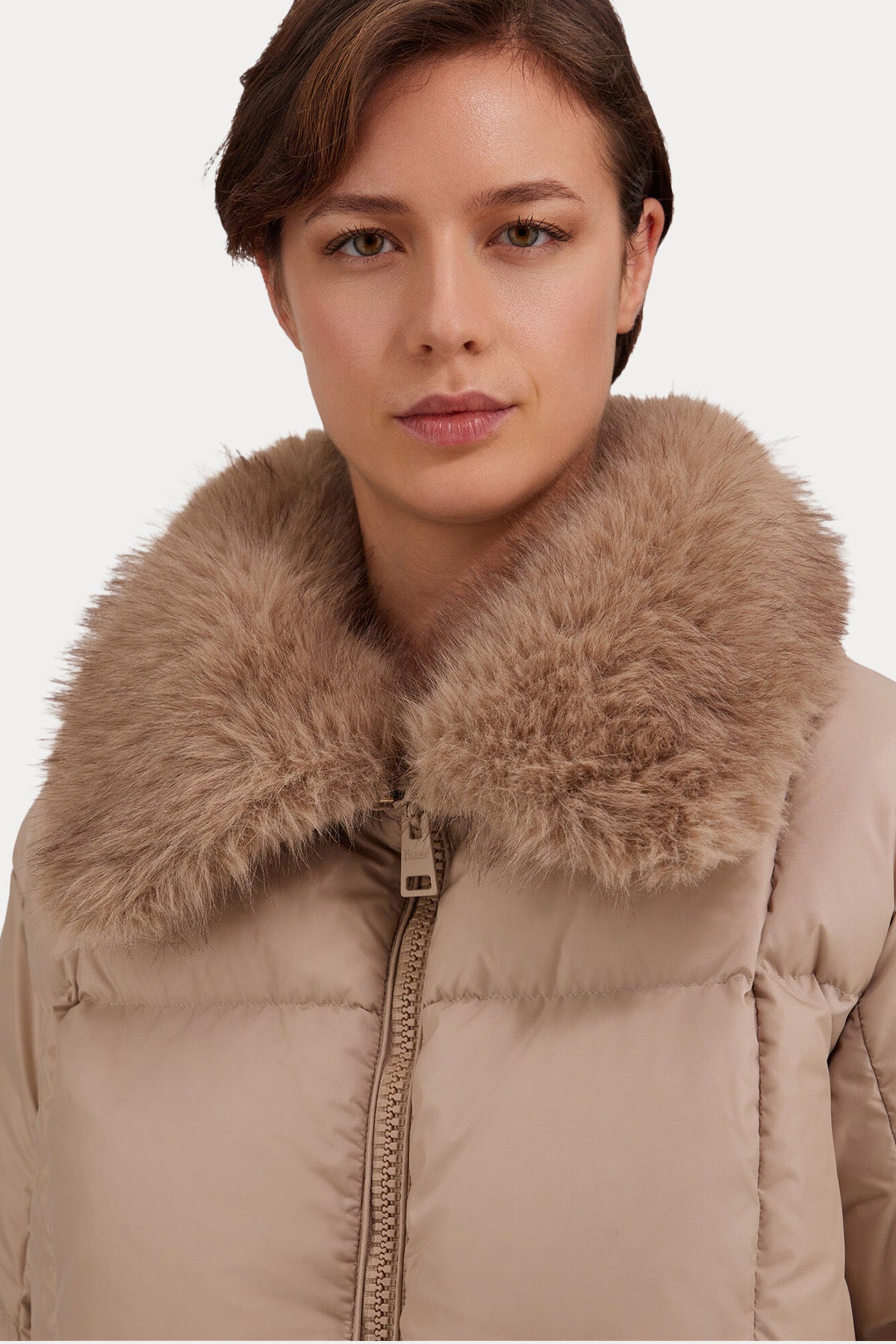 Herno Regular Fit Yakası Kürklü Puffer Mont