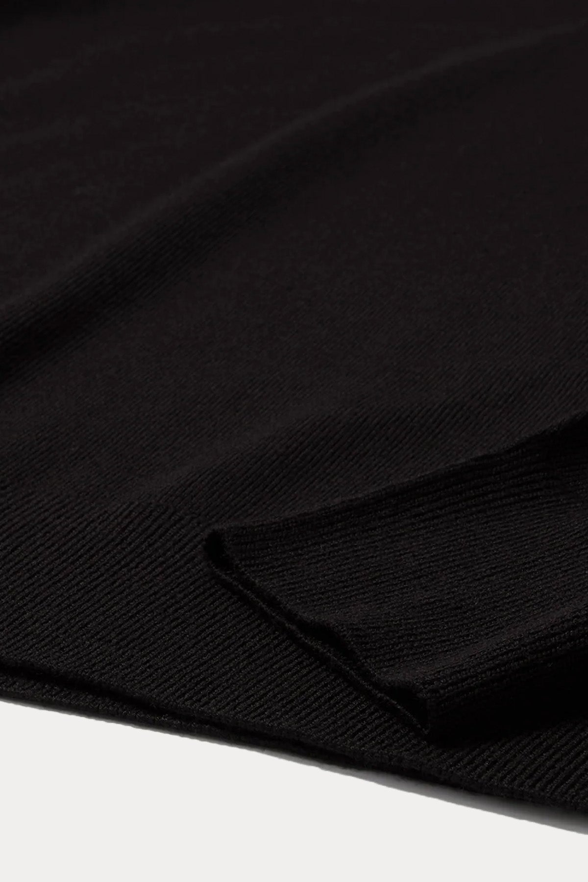 Belstaff Regular Fit Yuvarlak Yaka İnce Örgü Yün Triko