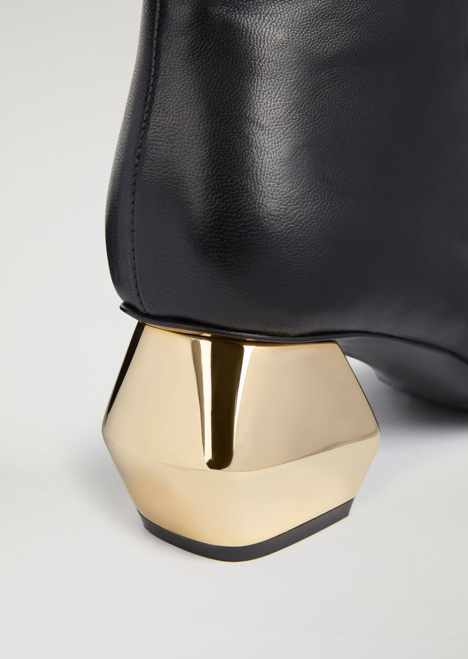 EMPORIO ARMANI BOT-Libas Trendy Fashion Store