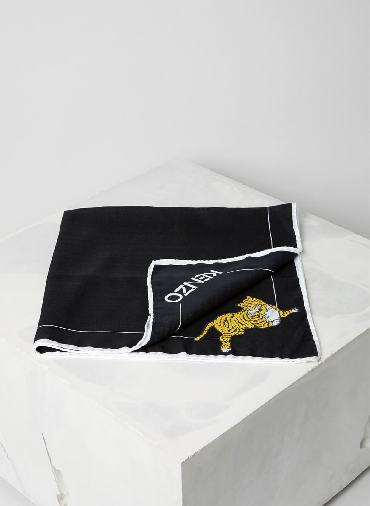 KENZO ŞAL-Libas Trendy Fashion Store